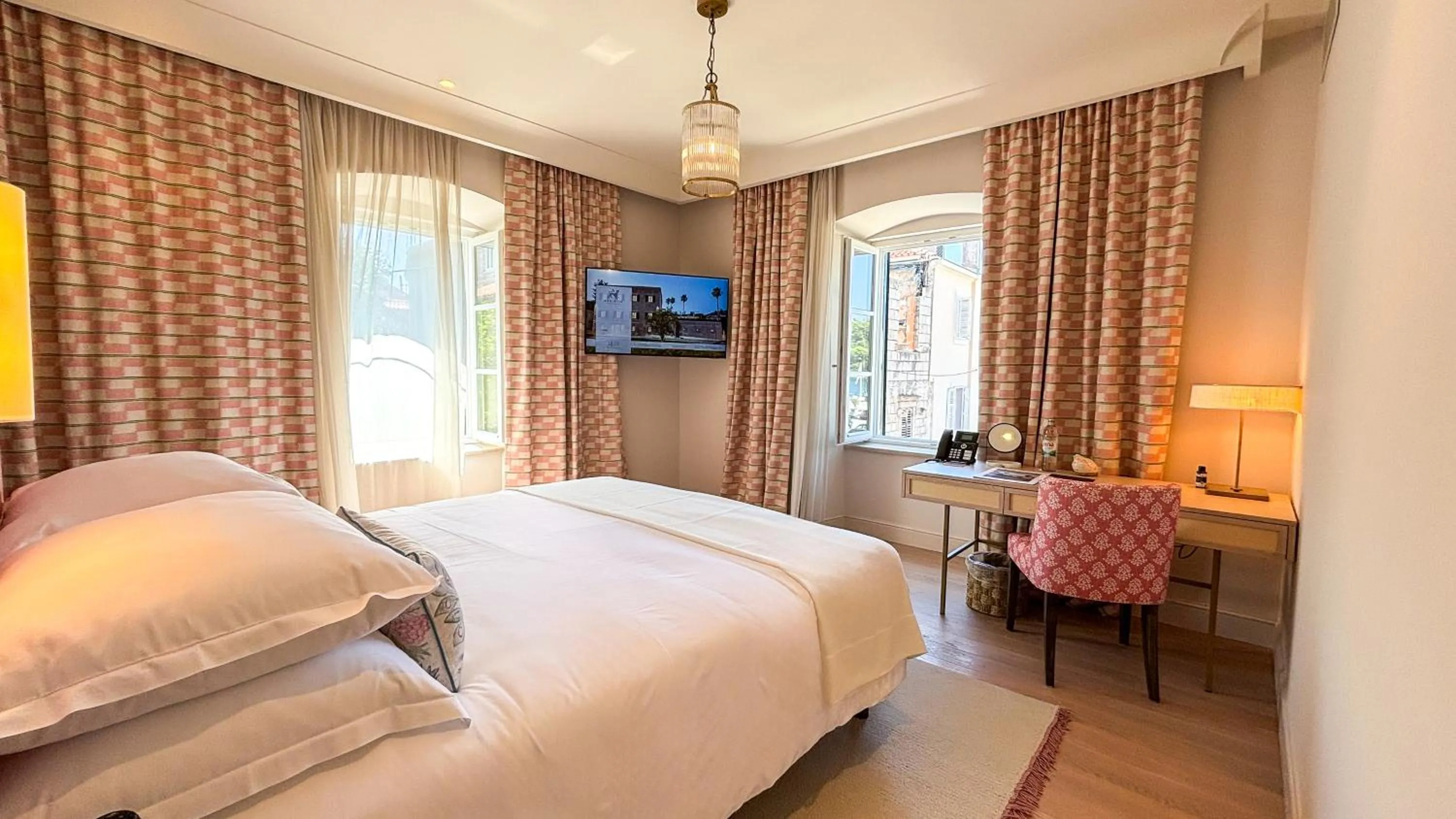 Bed in Hotel Supetar