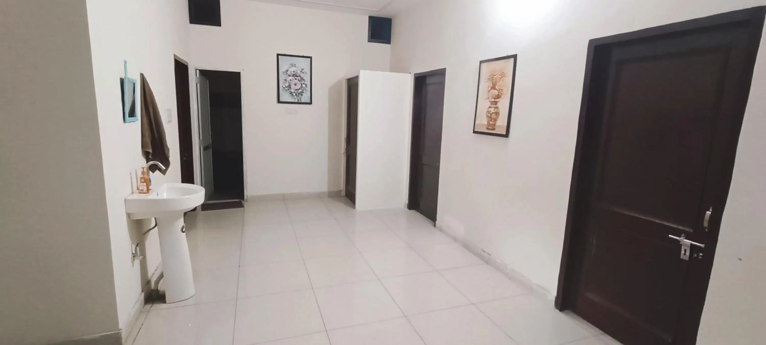 Super OYO 87047 Blossom inn