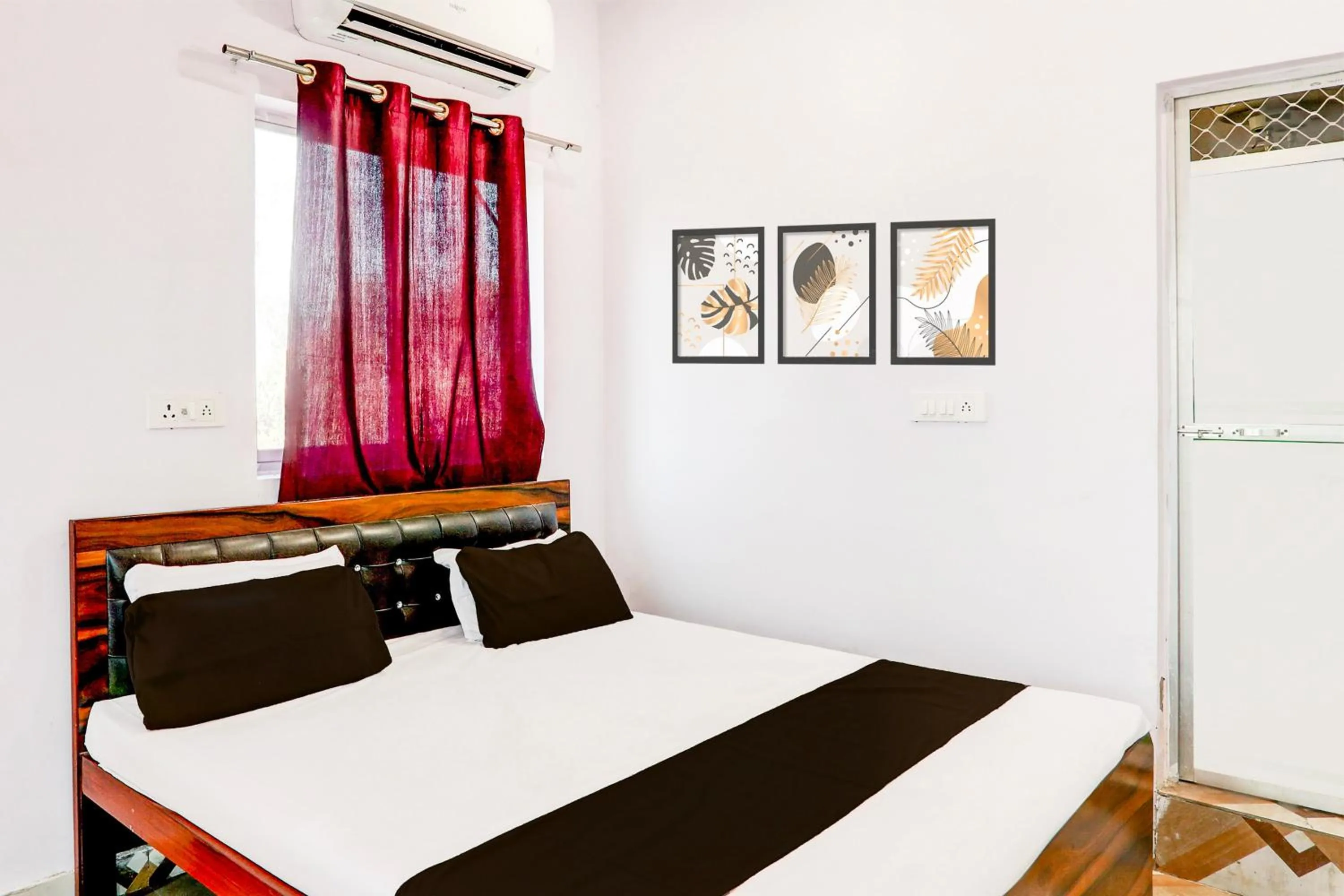 Bedroom in Hotel O Pragati Resort Marriage Hall & Restaurant