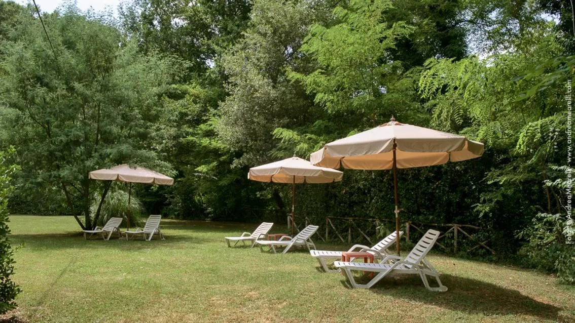 Garden in Hotel Relais Valle Orientina