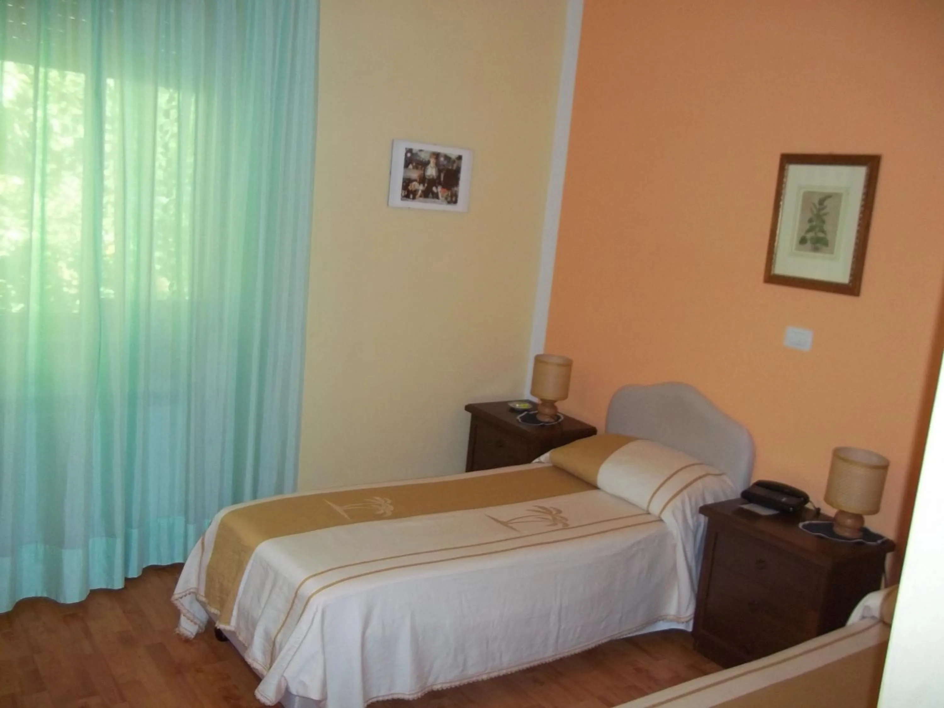Day, Bed in Hotel Relais Valle Orientina