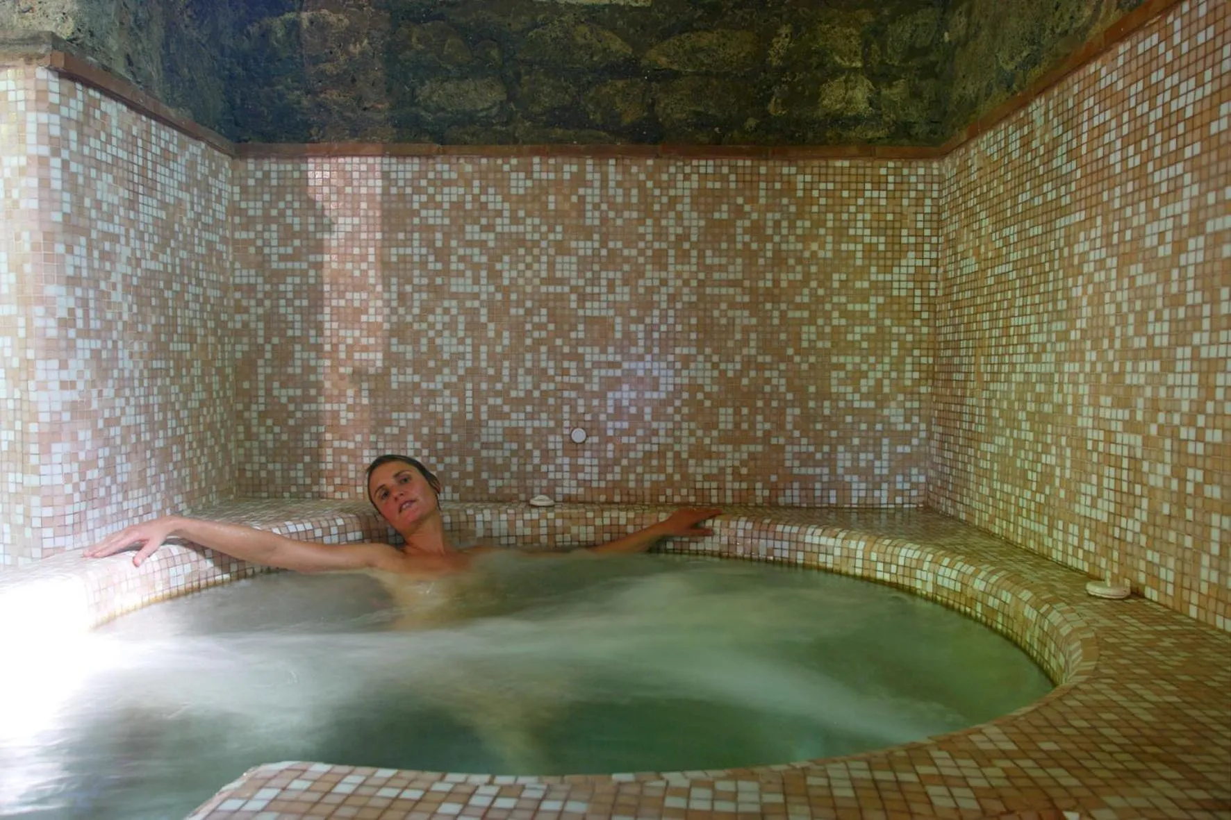 Hot Tub in Hotel Relais Valle Orientina