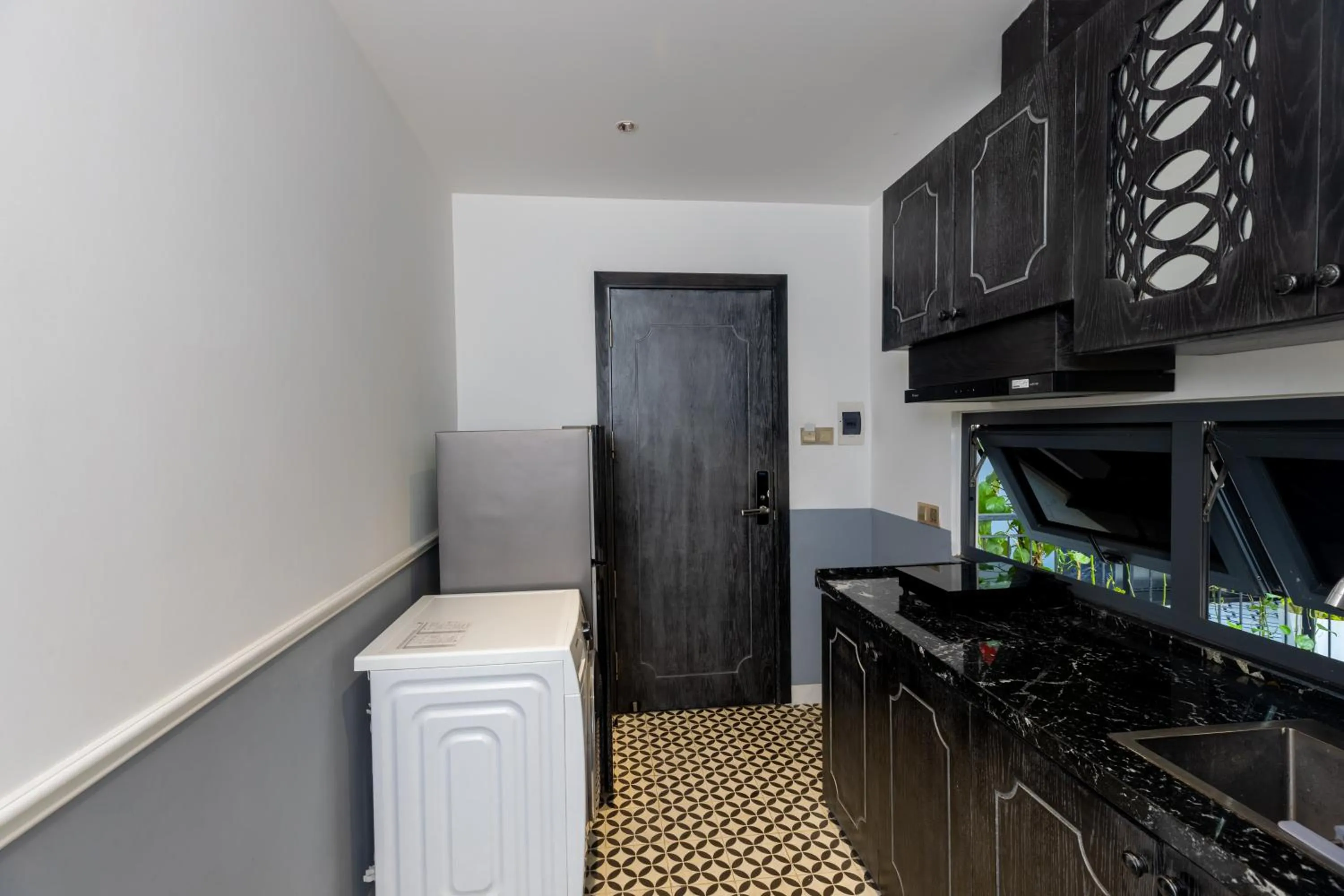 Kitchen or kitchenette in Dérive Boutique Villa & Apartment Da Nang