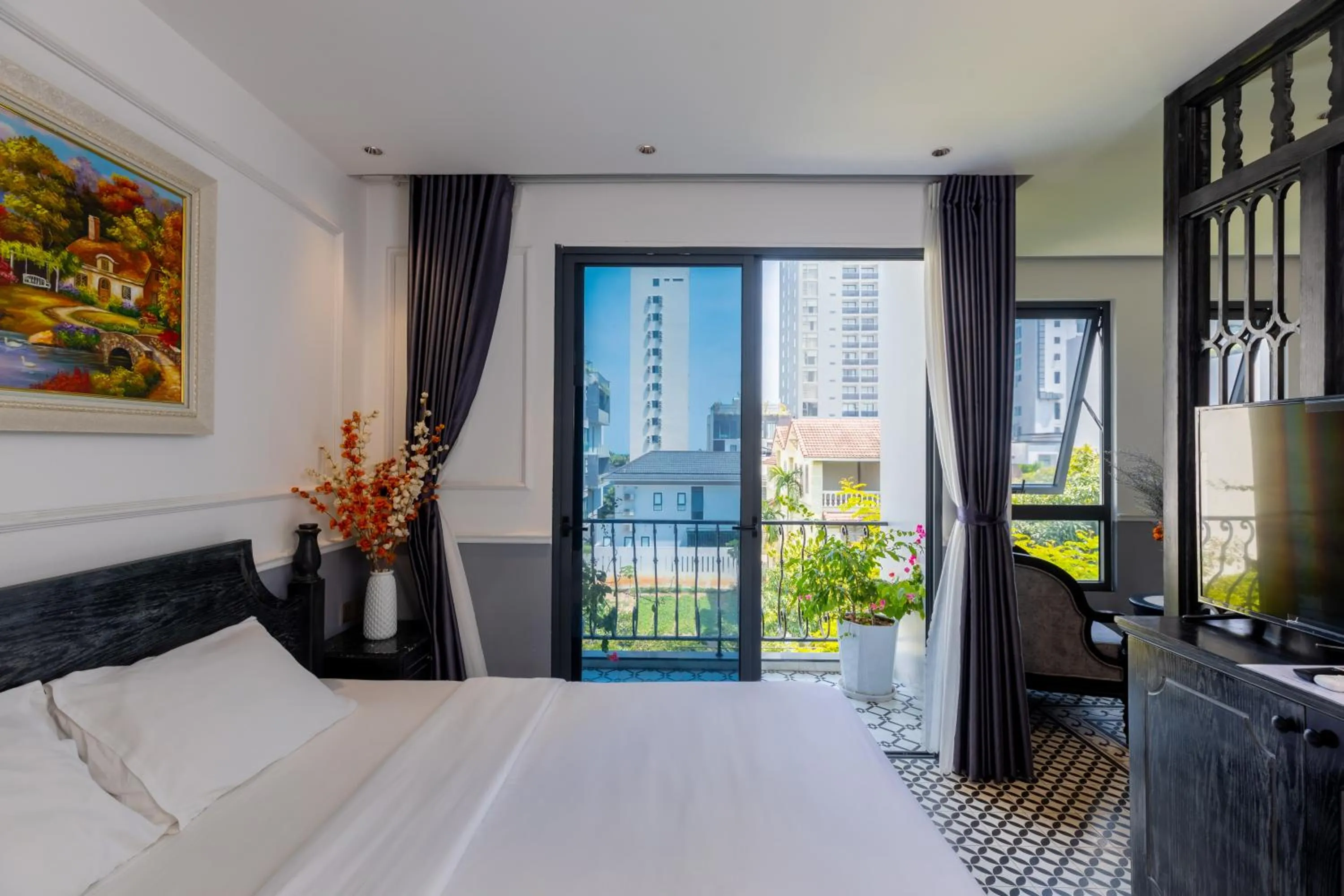 View (from property/room), Bed in Dérive Boutique Villa & Apartment Da Nang