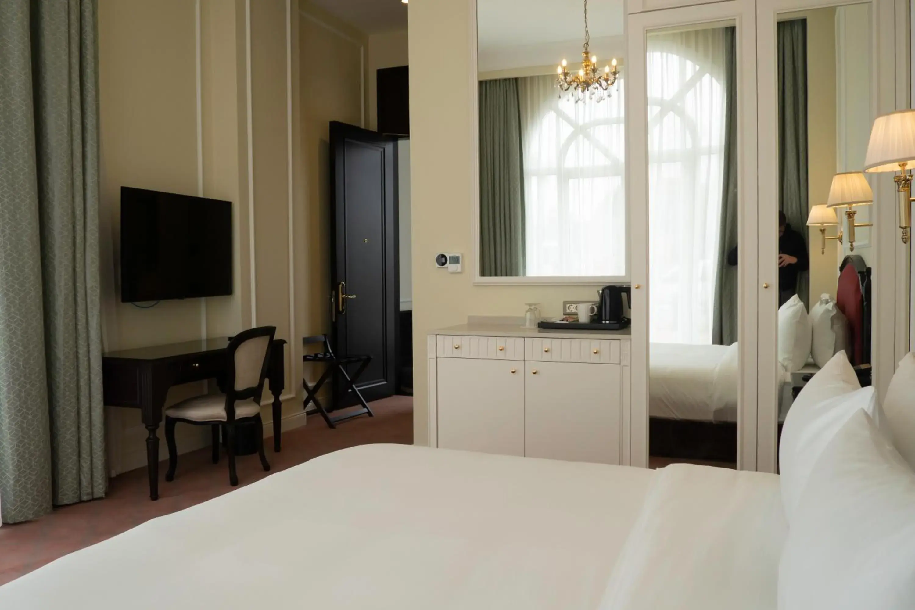 Deluxe Room - single occupancy in ANIM Boutique Hotel Deluxe Room - single occupancy in ANIM Boutique Hotel