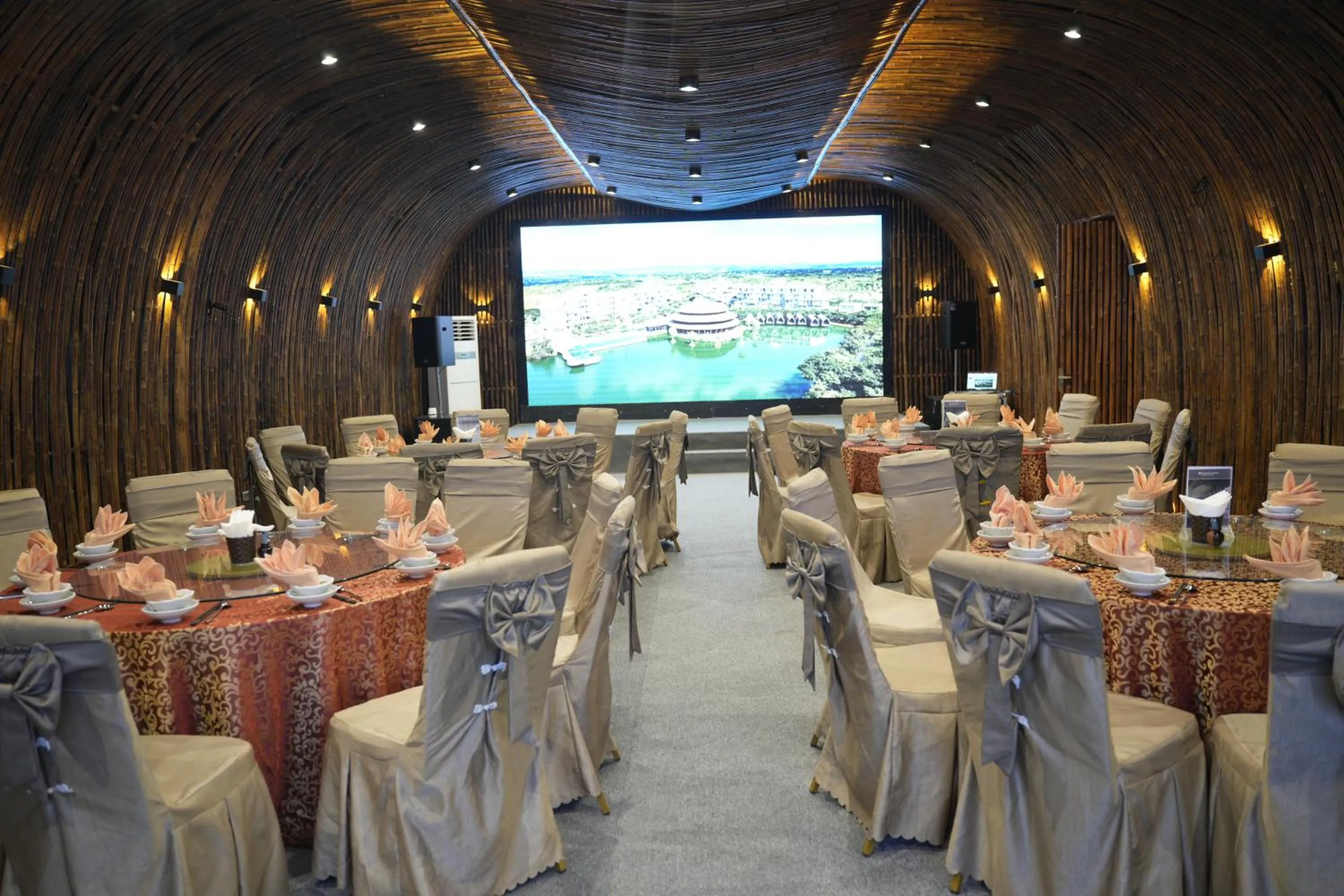 Meeting/conference room in Wyndham Grand Vedana Ninh Binh Resort