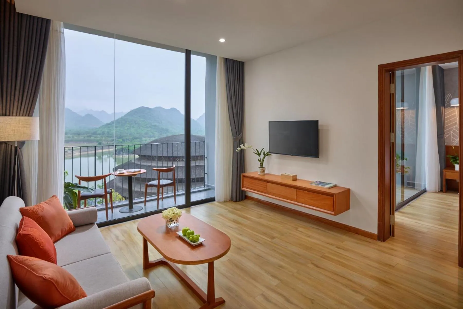 Living room in Wyndham Grand Vedana Ninh Binh Resort