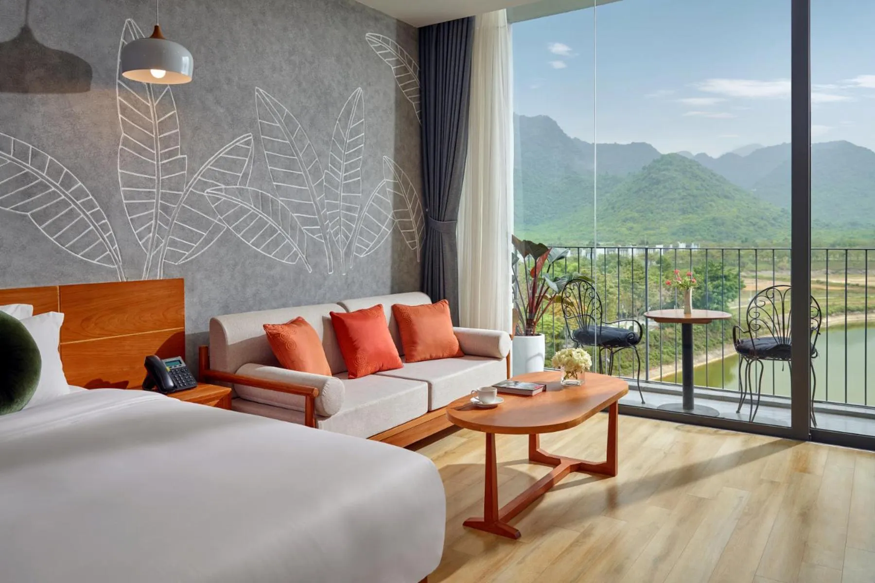 Lake view, Bed in Wyndham Grand Vedana Ninh Binh Resort