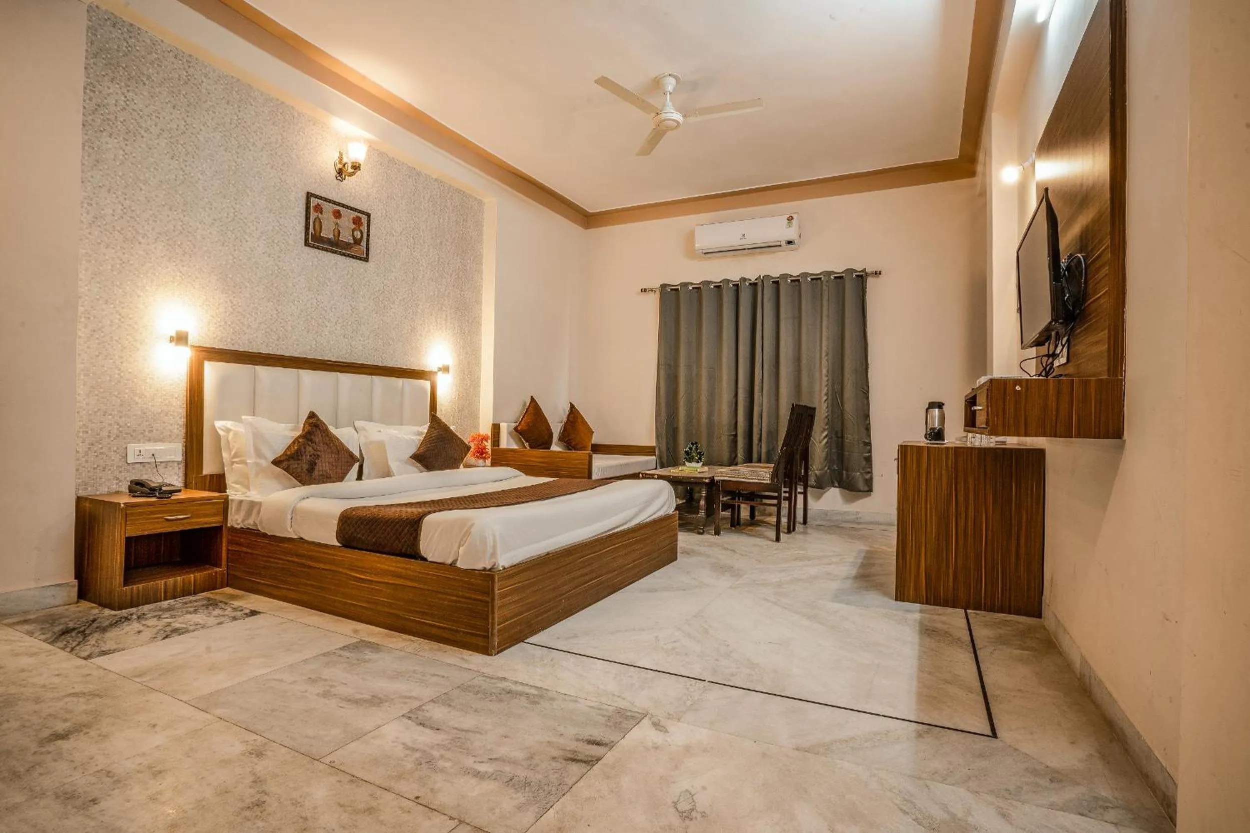 Bedroom, Bed in Tripli Udaipur