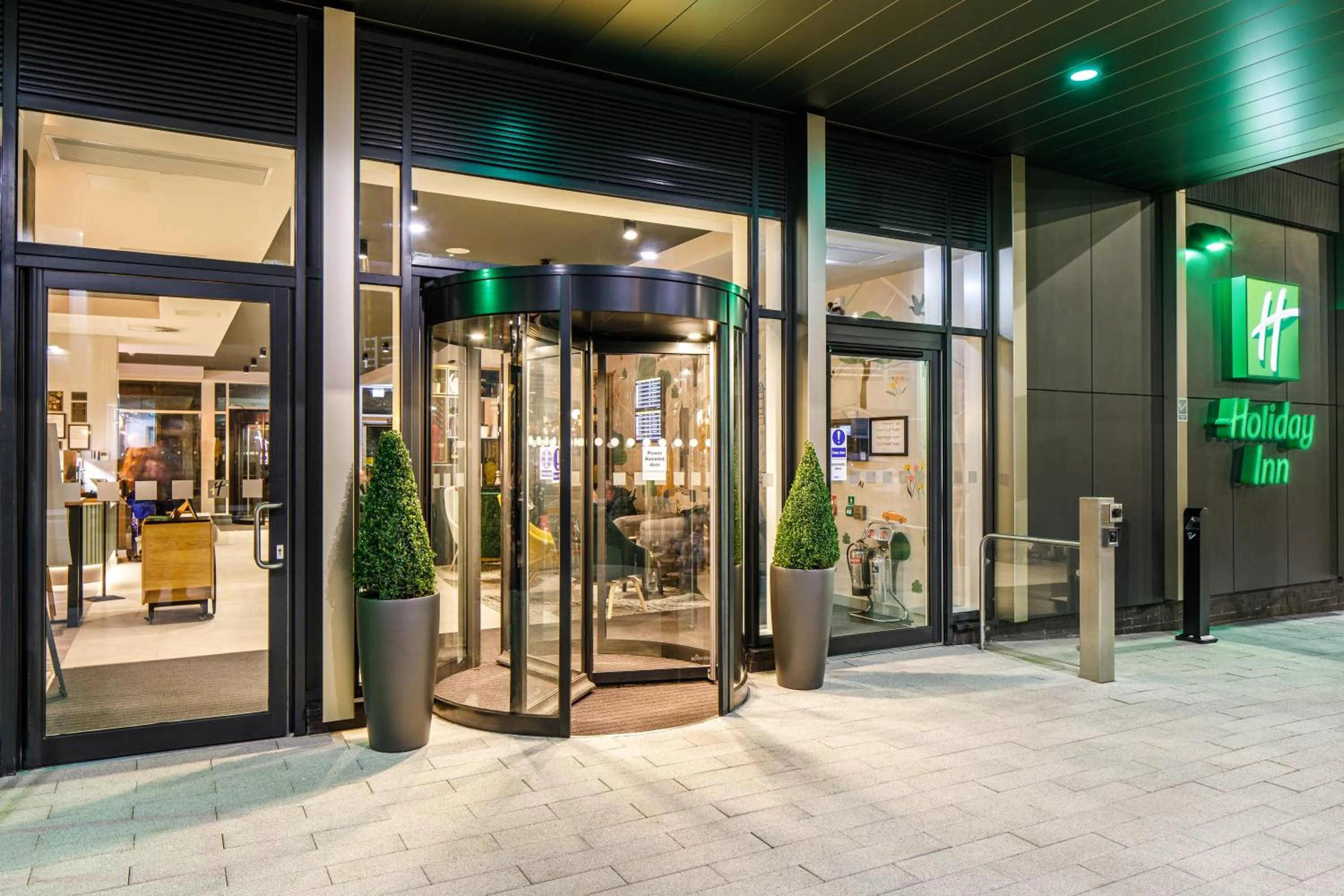 Facade/entrance in Holiday Inn Manchester Airport T2 by IHG