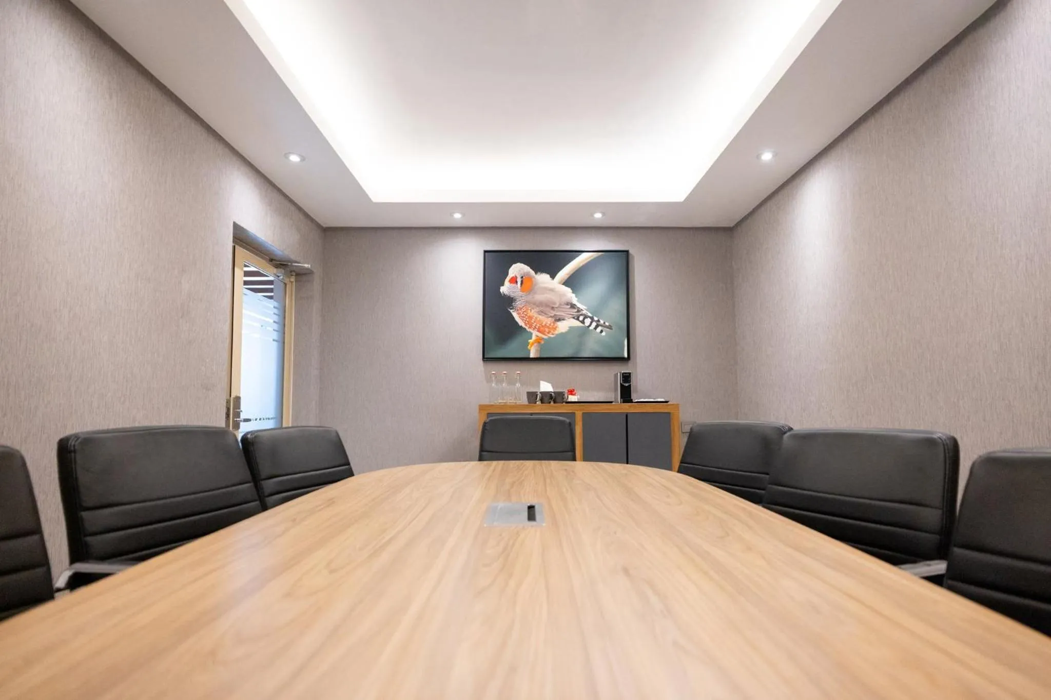 Meeting/conference room in voco Saltillo Suites by IHG