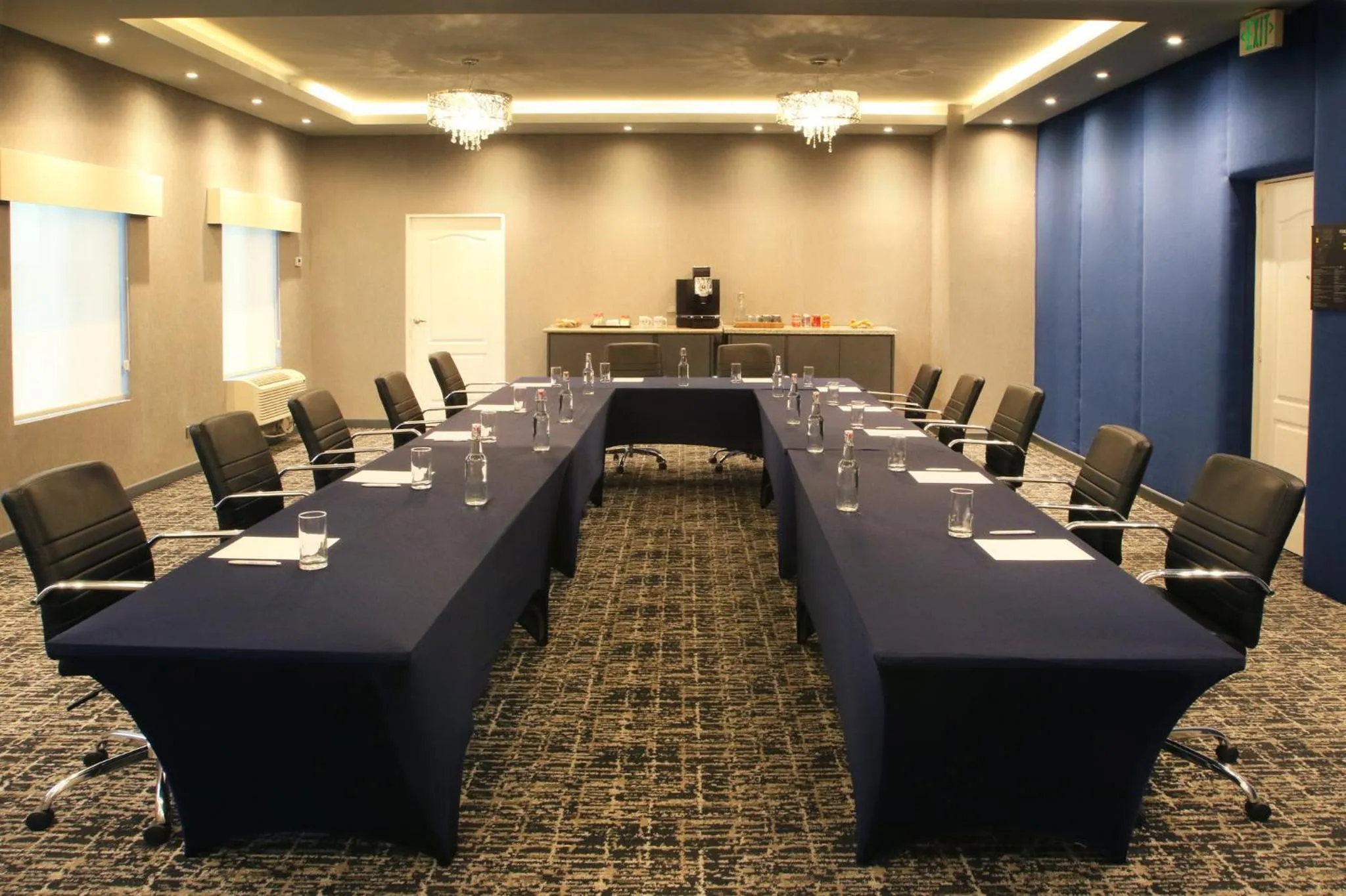 Meeting/conference room in voco Saltillo Suites by IHG