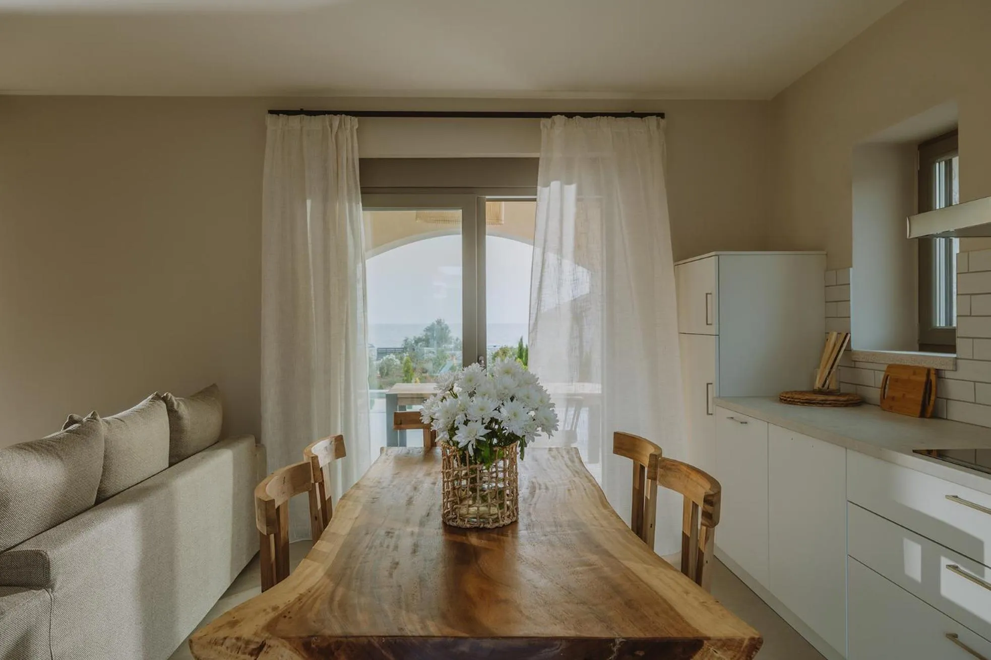 Kitchen or kitchenette in Nama Seaside Villas