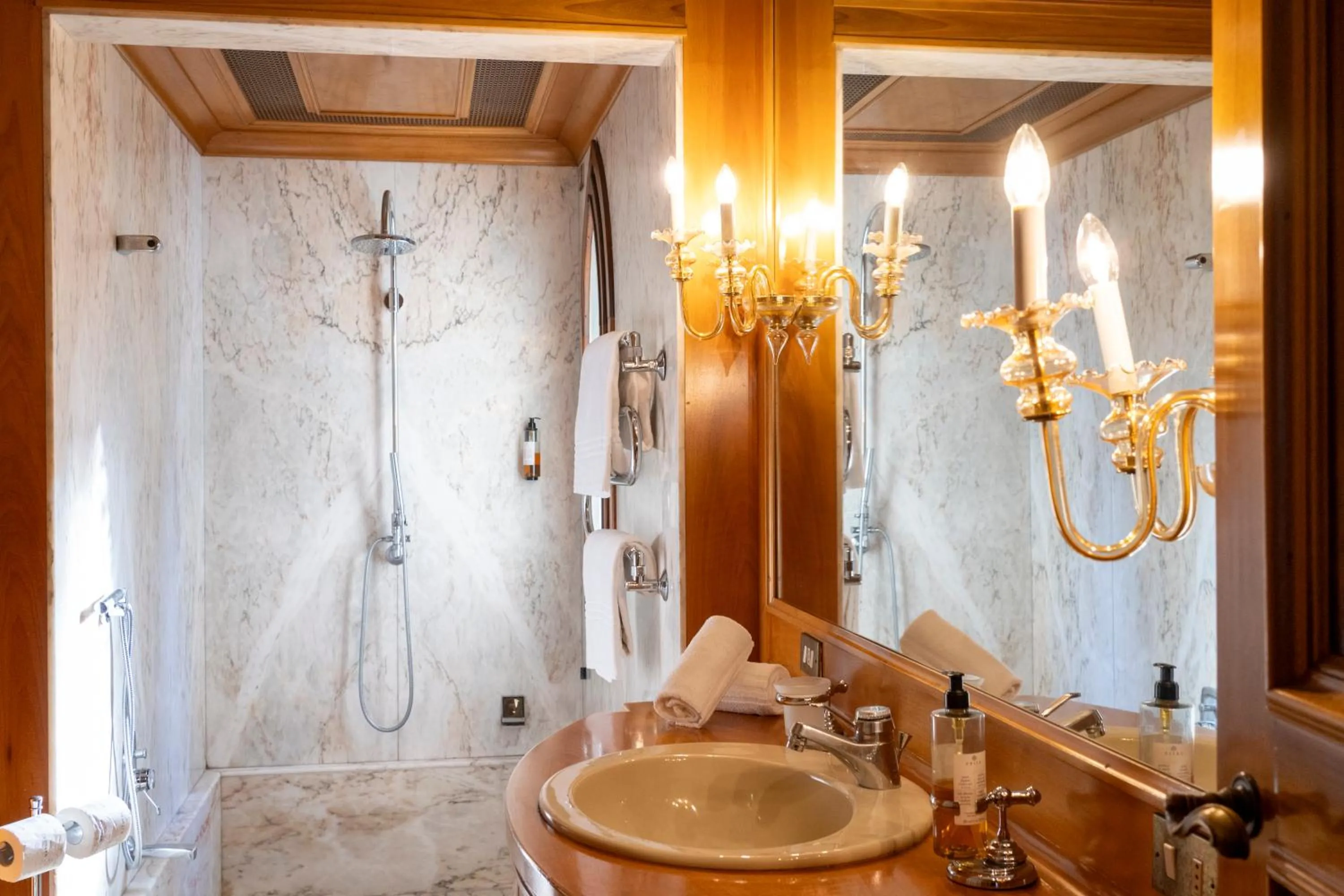 Bathroom in Park Hotel Villa Giustinian