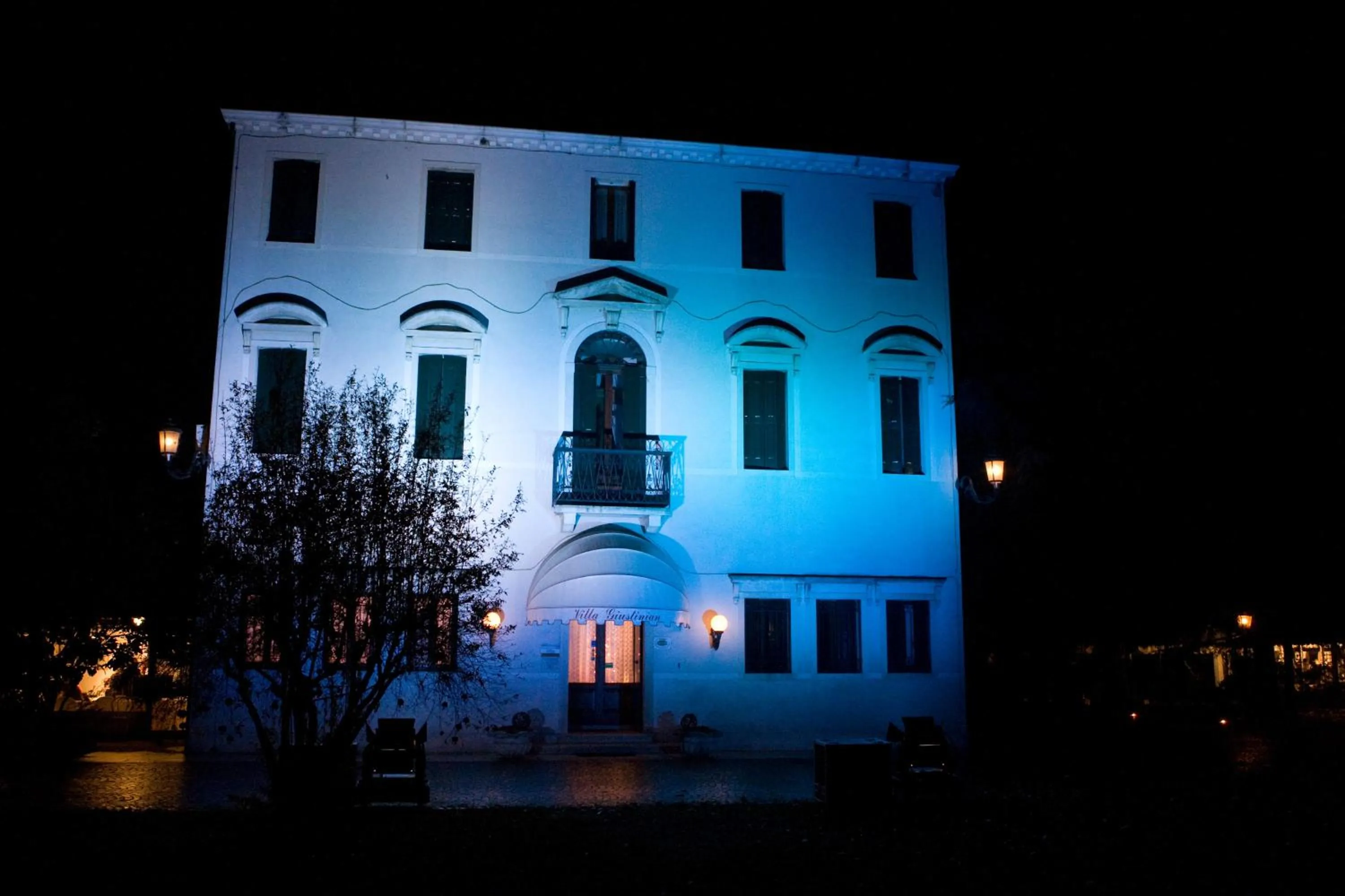 Facade/entrance in Park Hotel Villa Giustinian