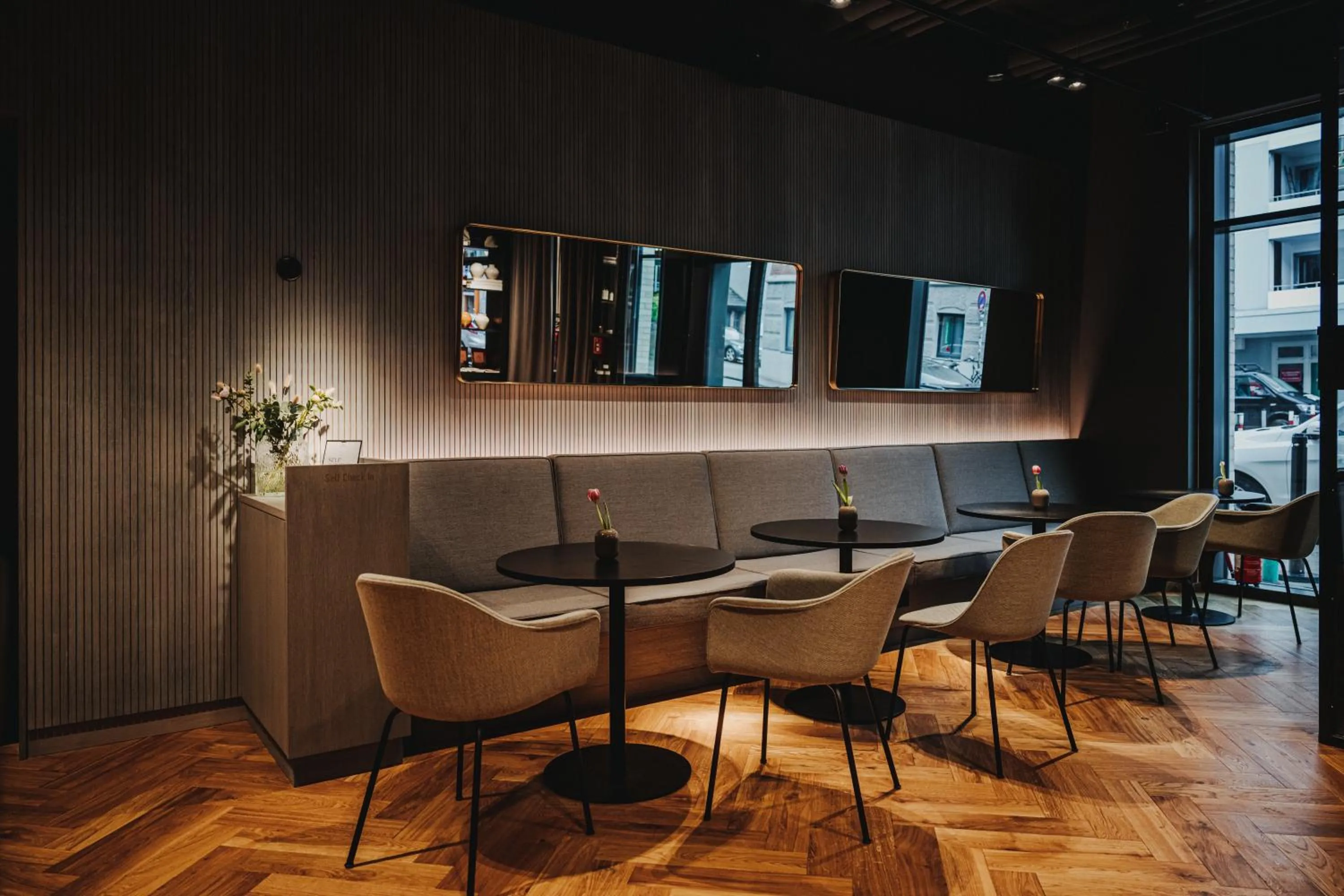 Lounge or bar in HIIVE Oldenburg