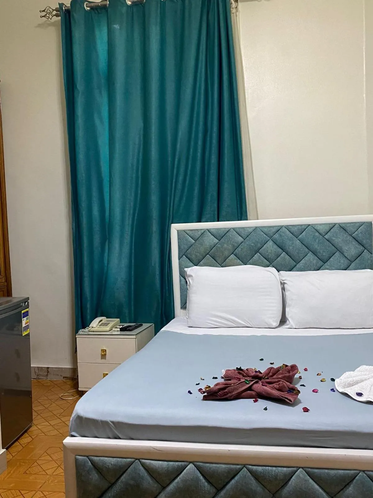 Bed in New Abdeen palace hostel