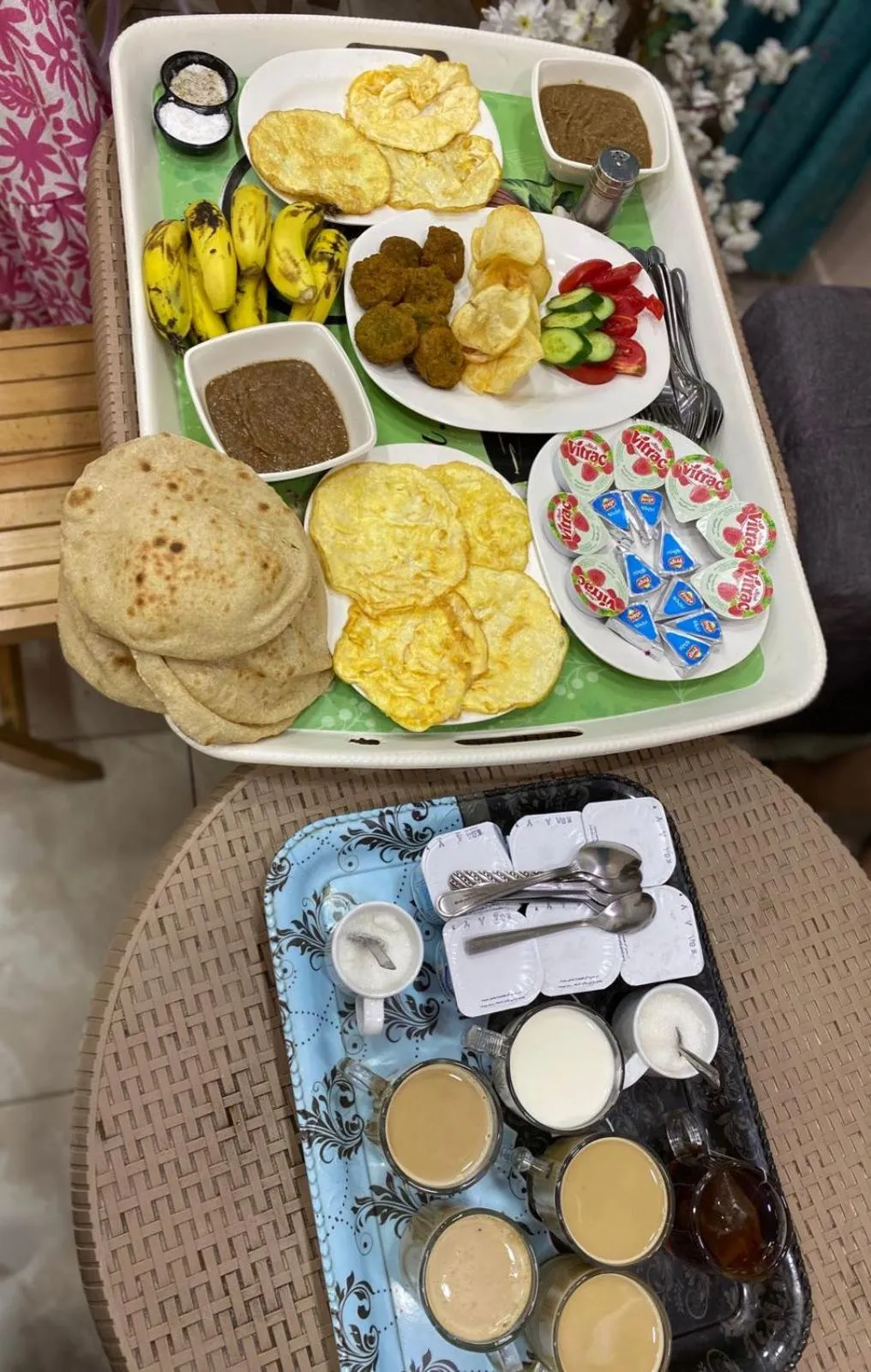 Food and drinks in New Abdeen palace hostel