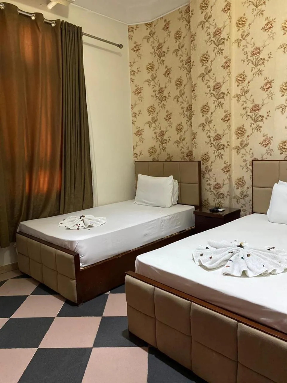 Bed in New Abdeen palace hostel