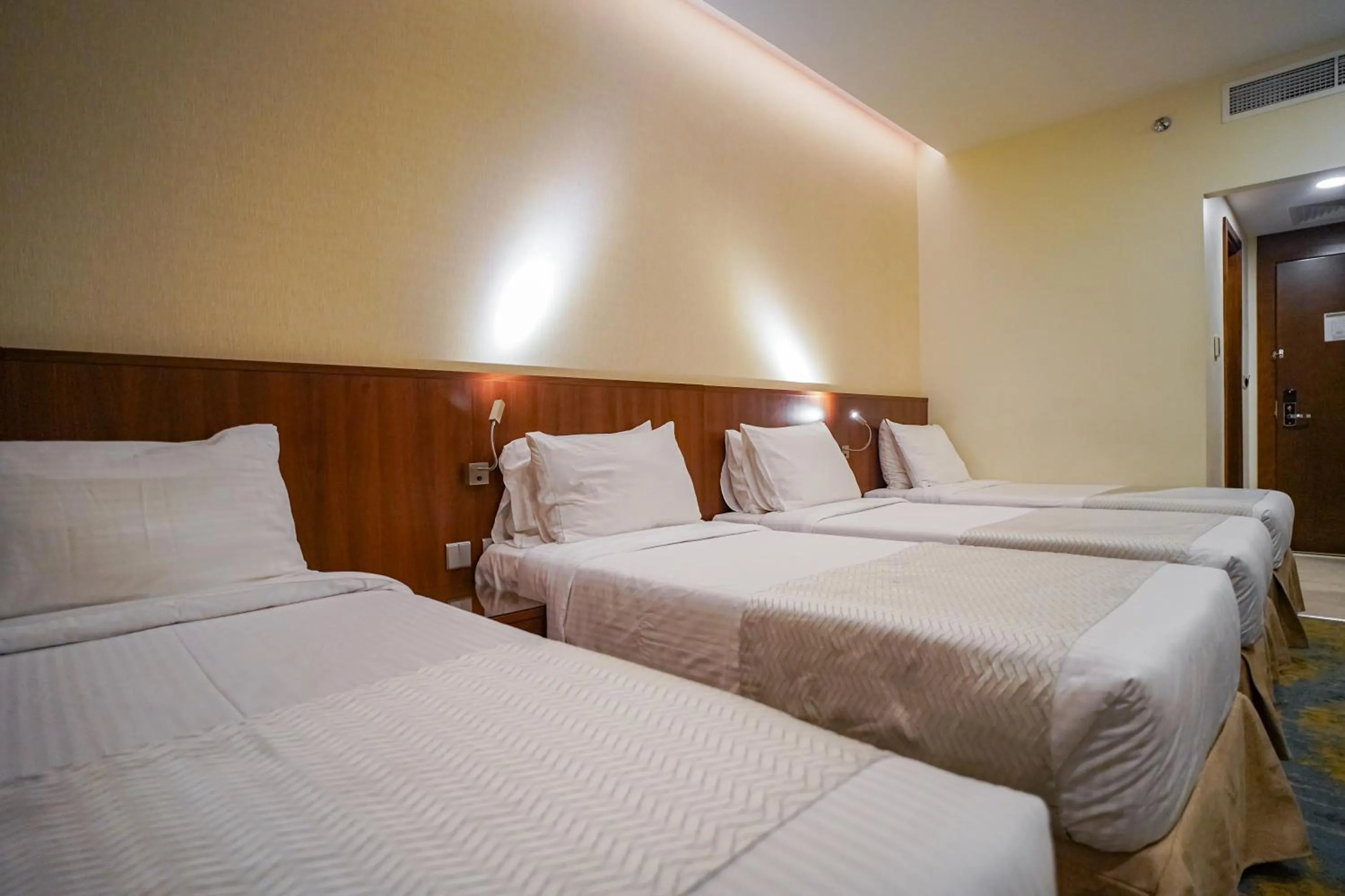 Bed in Emaar Elite Hotel