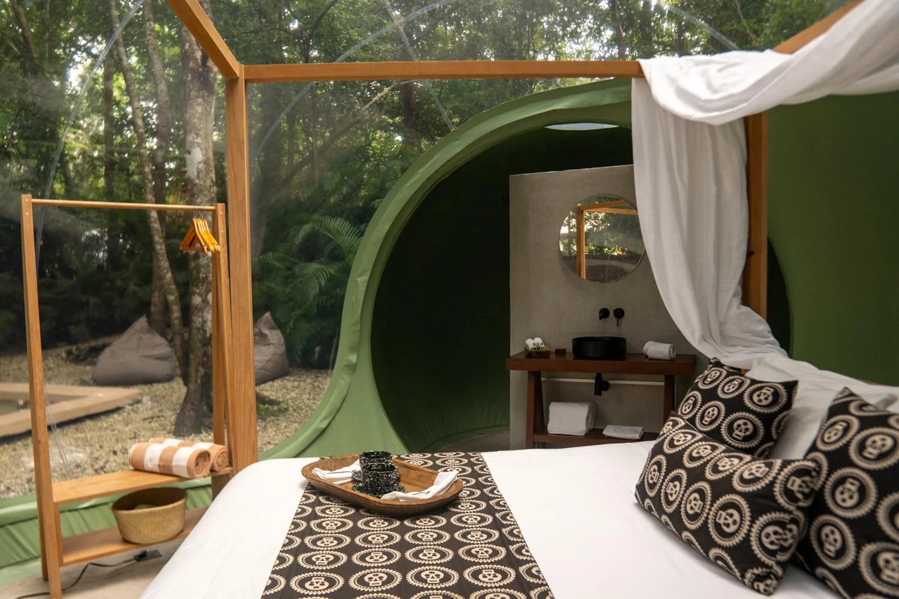 Photo of the whole room, Bed in Oom Bubble Boutique Riviera Cancun - Adults Only