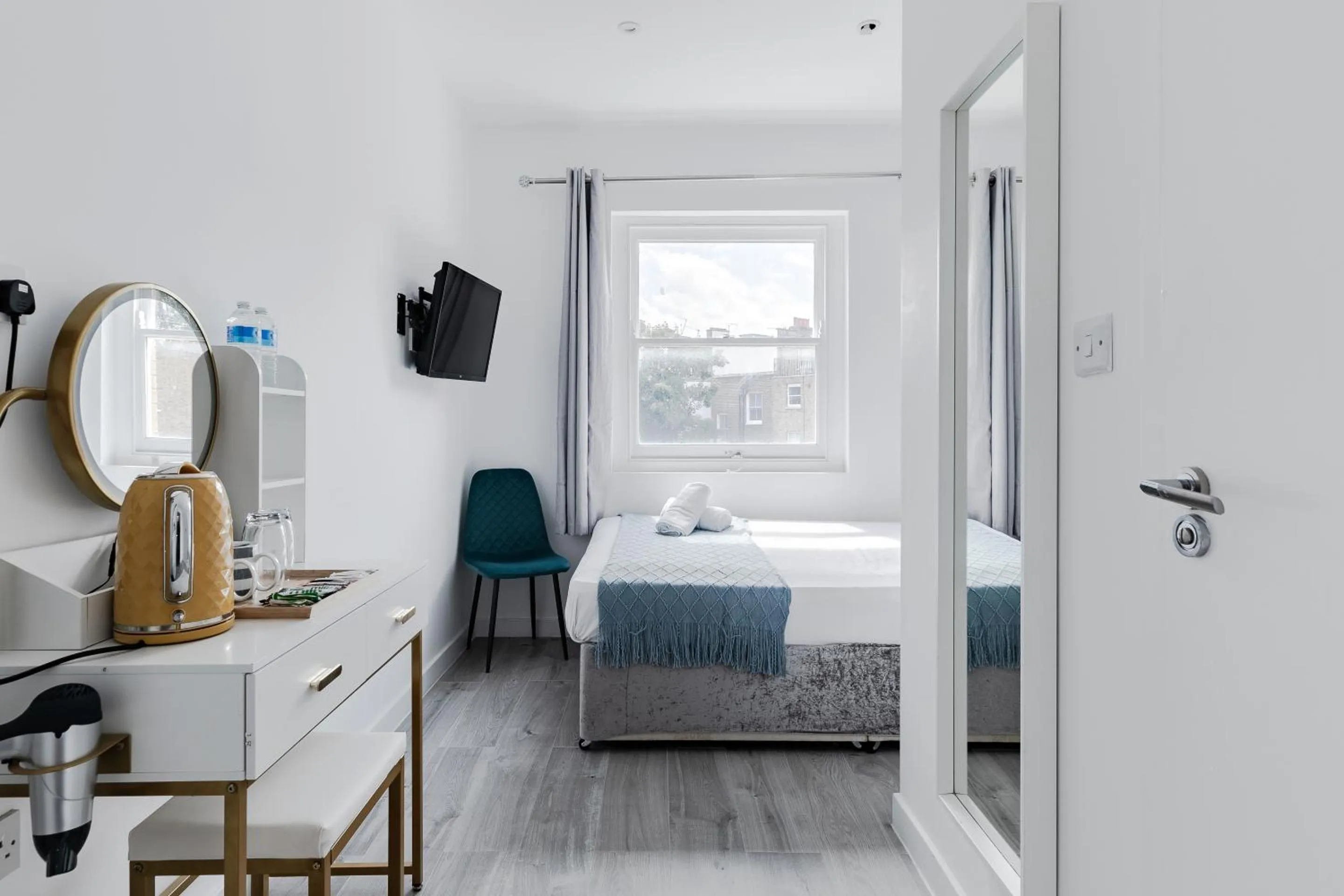 Other, Bed in Wembar Hotel