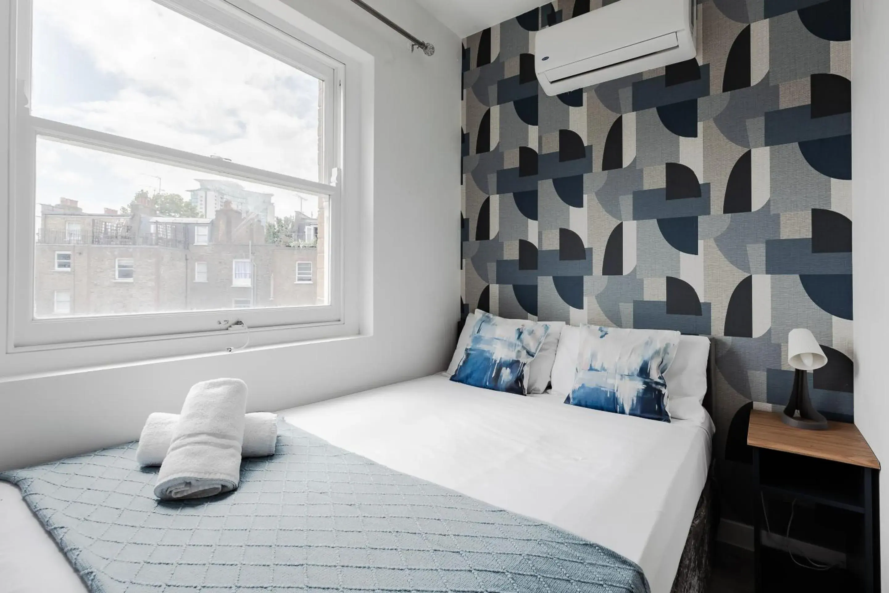 Deluxe Double Room with Shower in Wembar Hotel Deluxe Double Room with Shower in Wembar Hotel