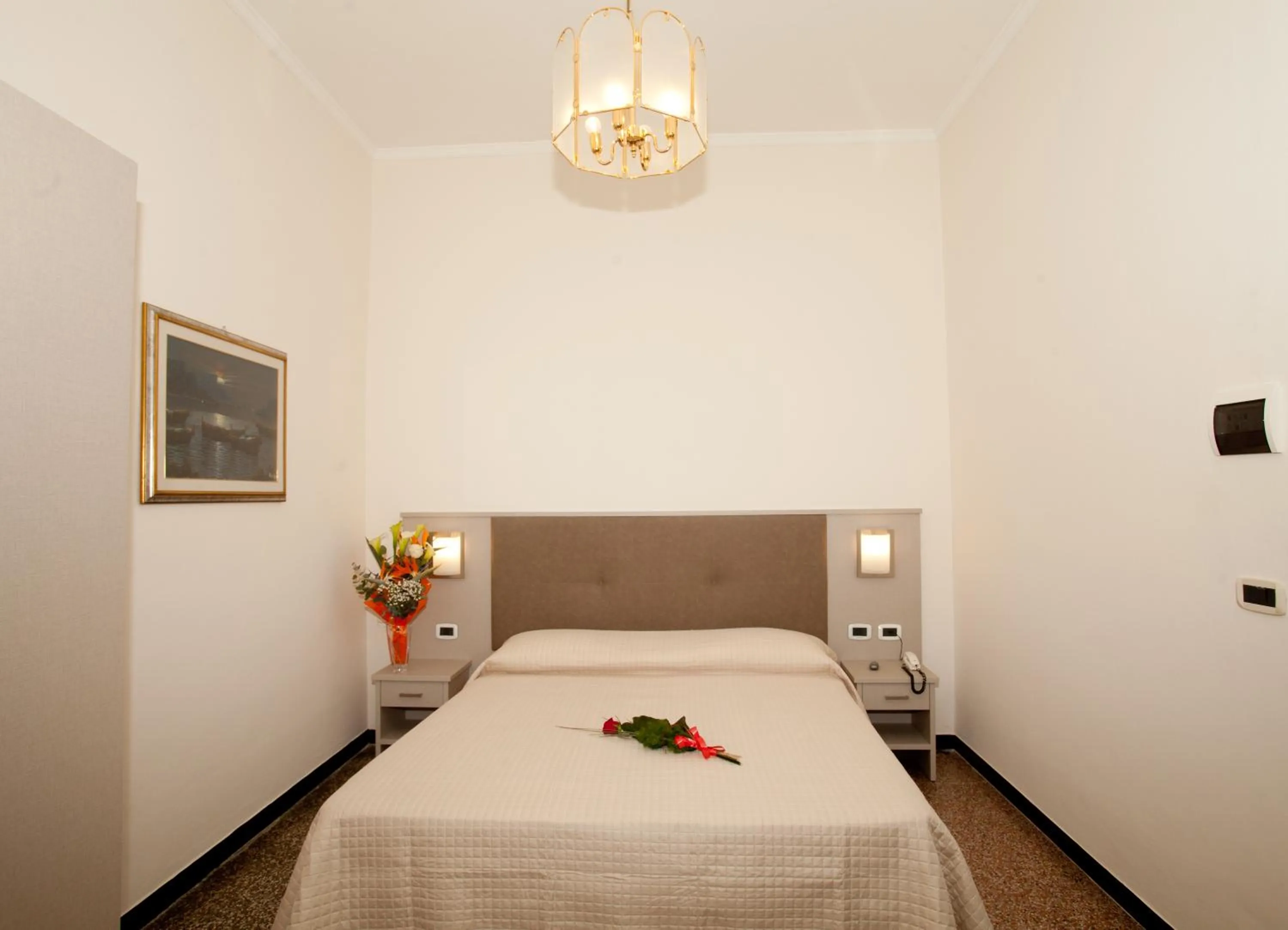 Photo of the whole room in Hotel Giulio Cesare