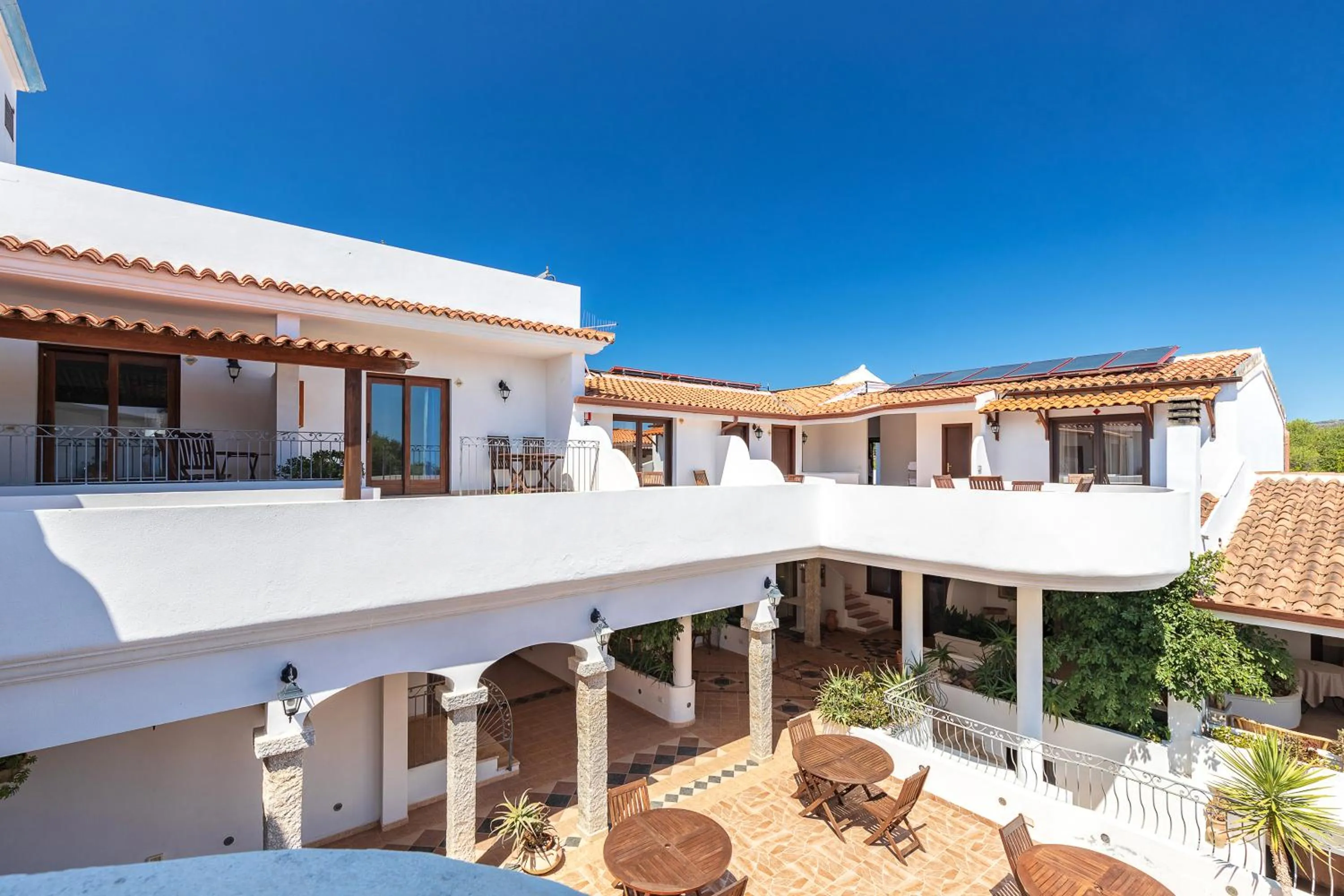 Property building in Hotel Bonsai