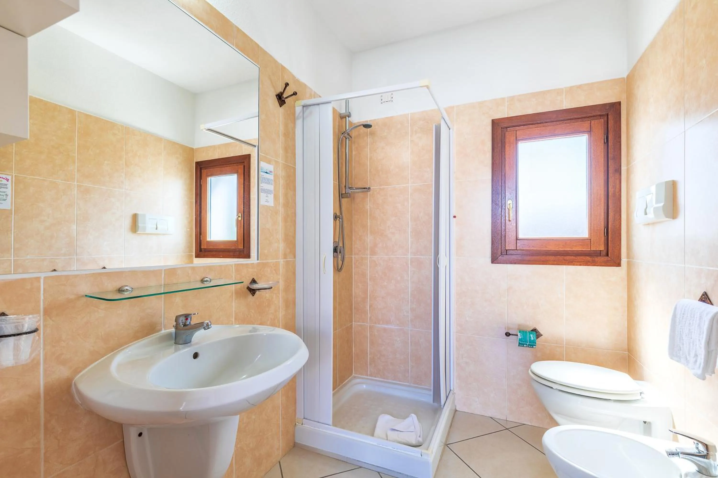 Shower in Hotel Bonsai