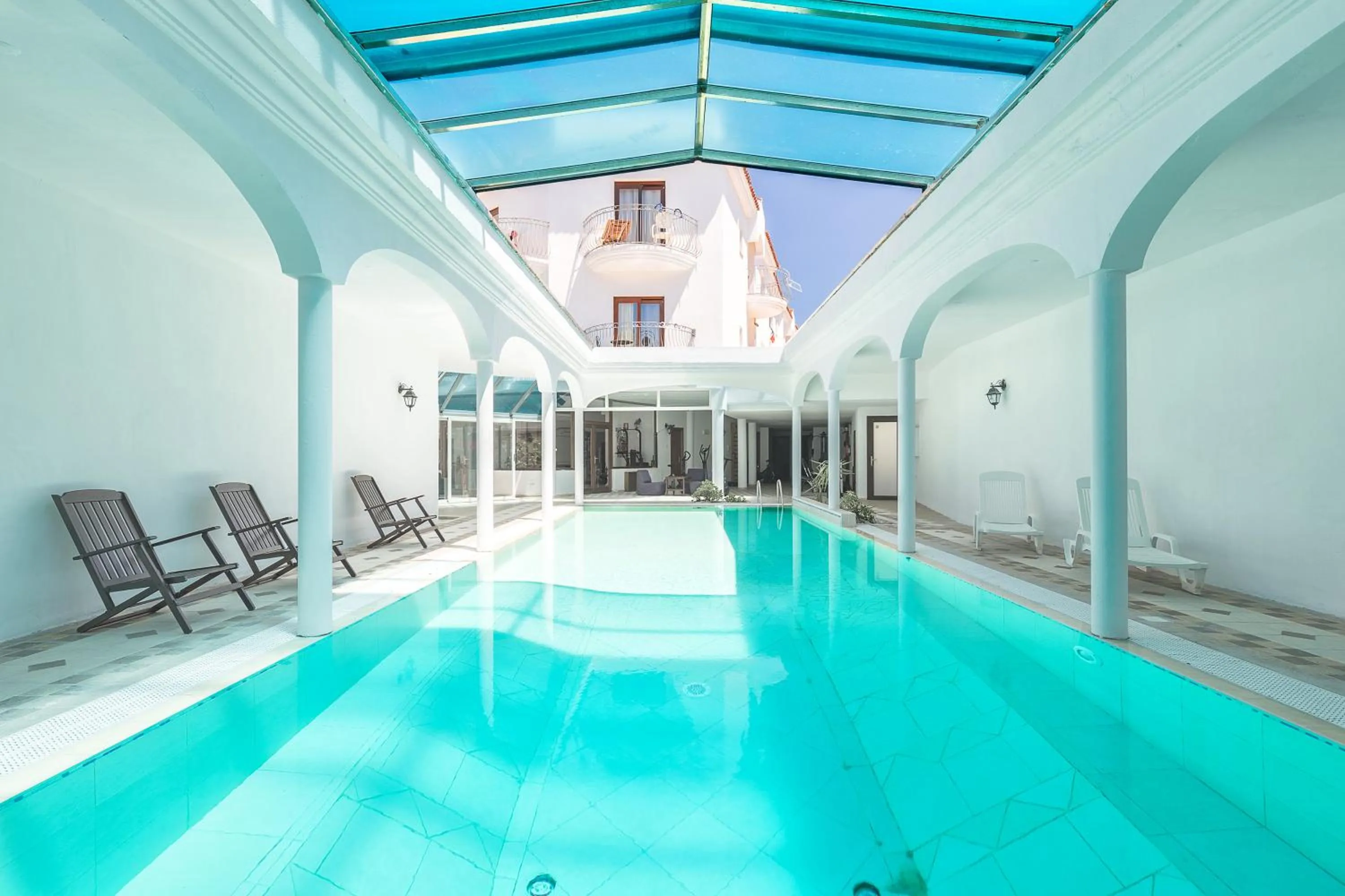 Swimming pool in Hotel Bonsai