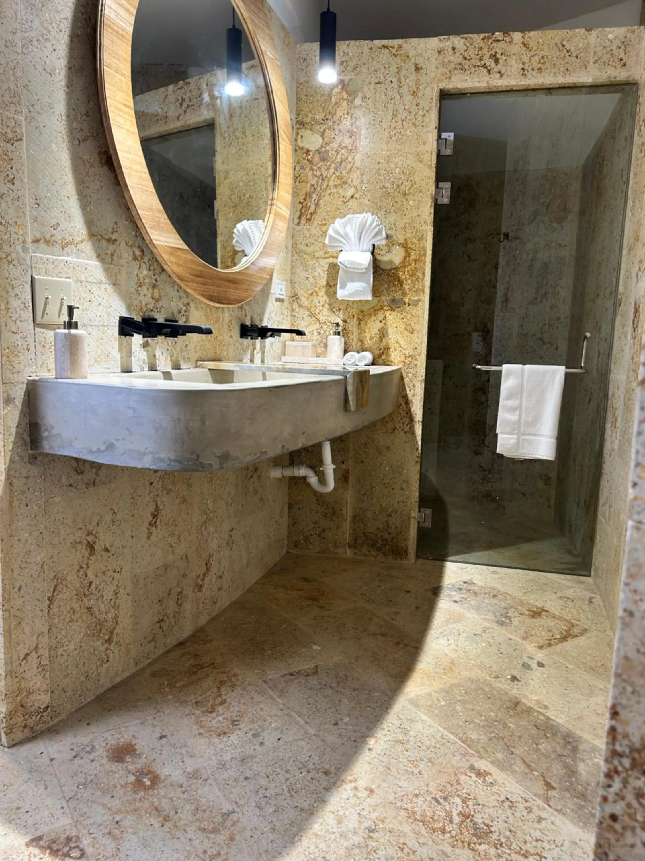 Brisas Del Mar Beach + Dive Resort