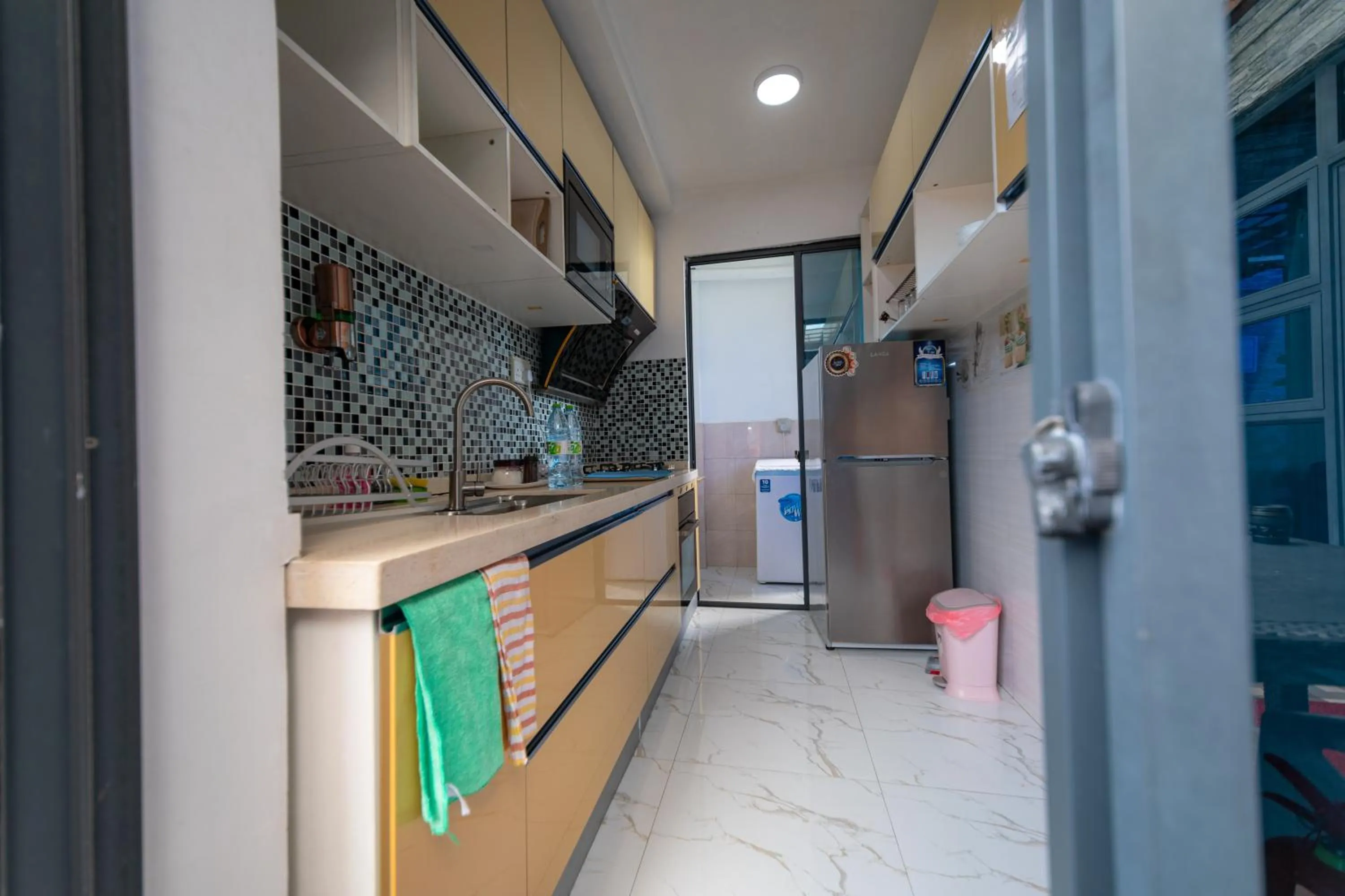 kitchen in White Beach Holiday at Hulhumale'