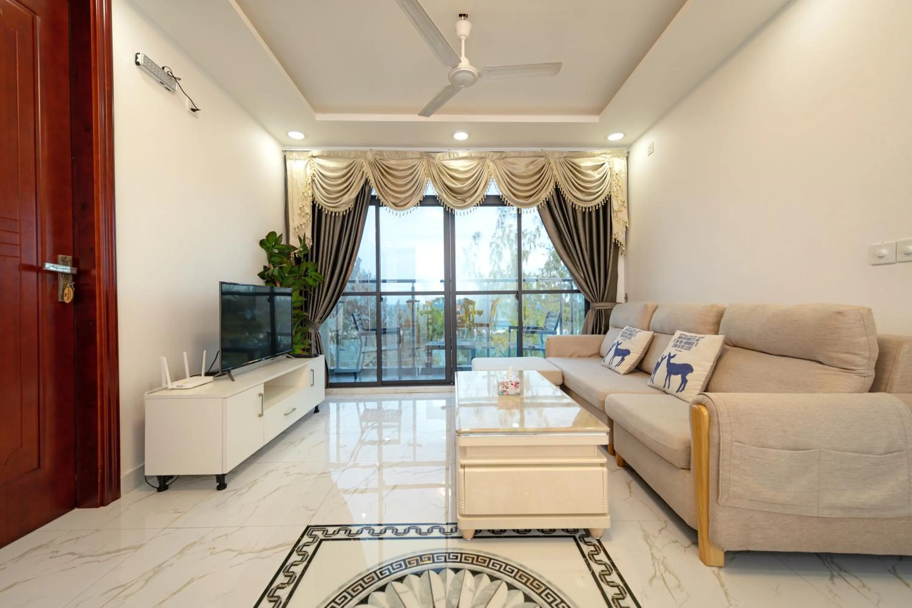 TV and multimedia in White Beach Holiday at Hulhumale'