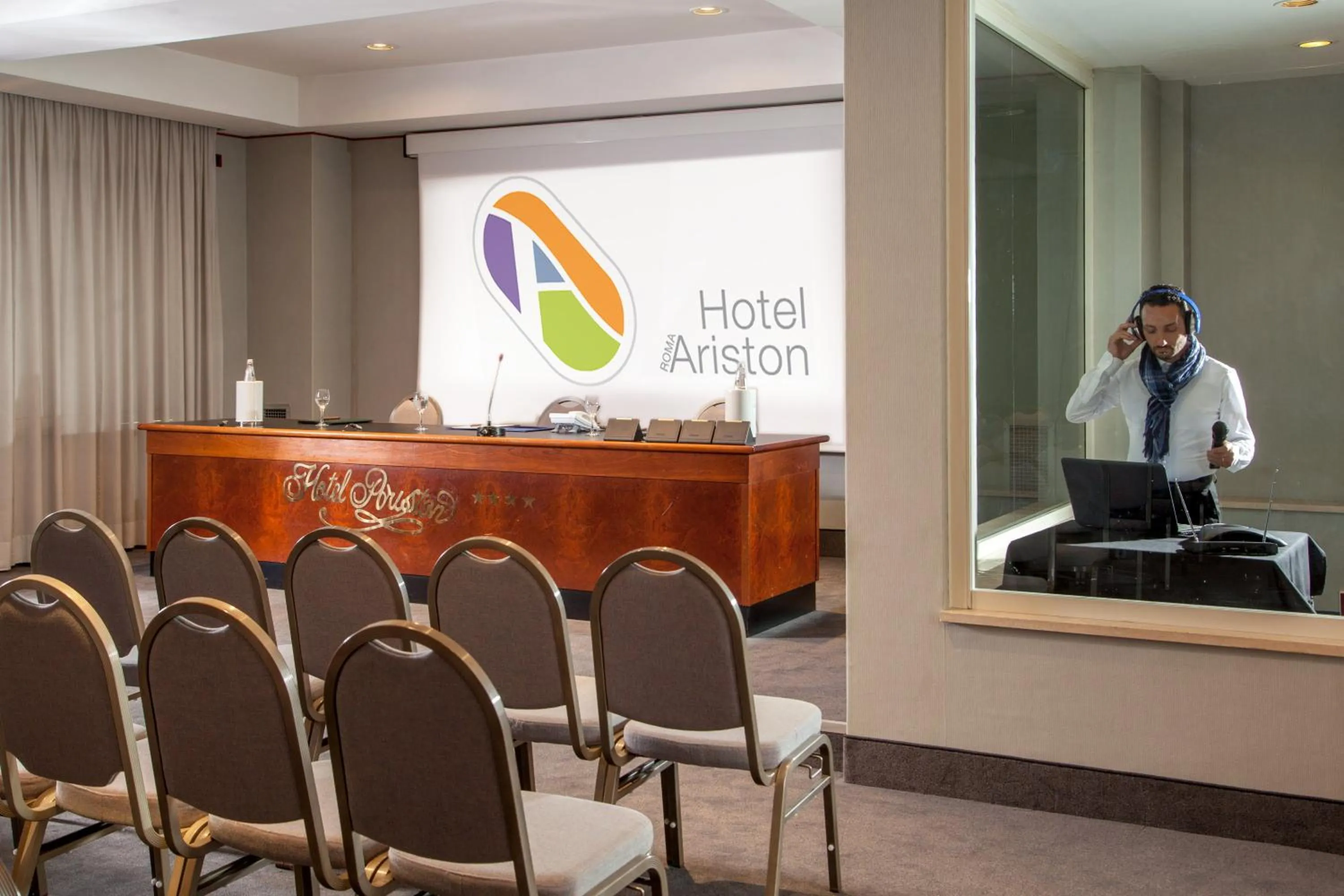 Business facilities in Hotel Ariston