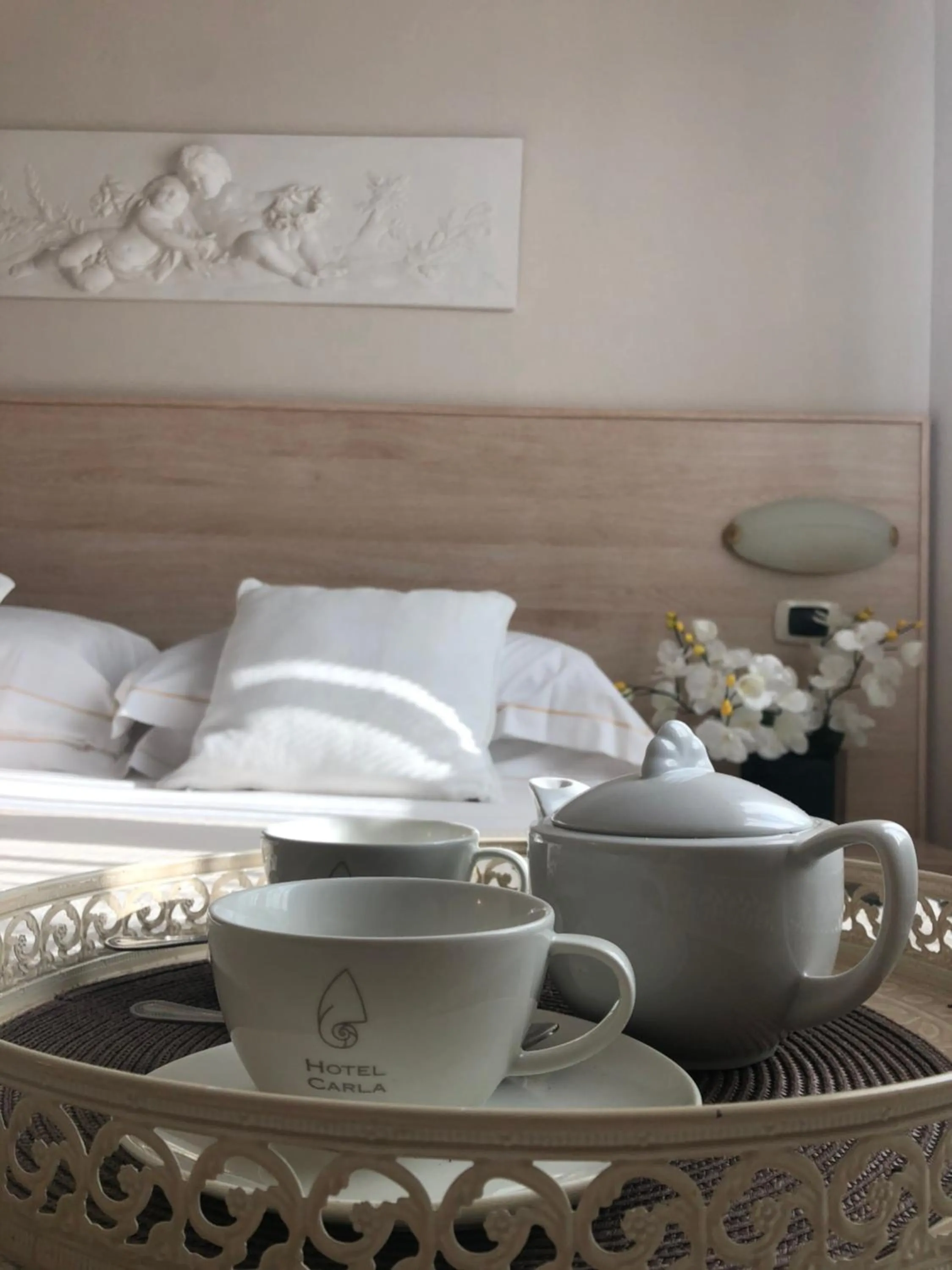 Breakfast, Bed in Hotel Carla