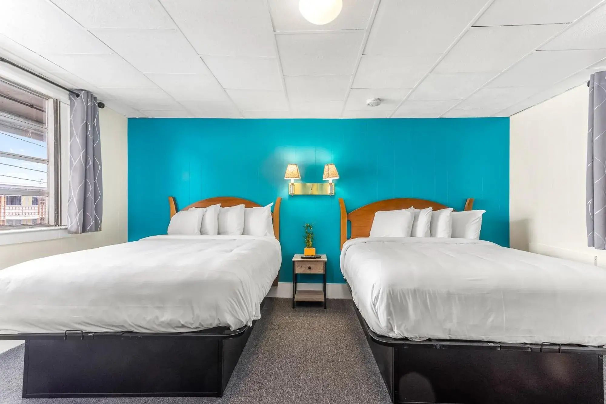 Standard Queen Room with Two Queen Beds in The Crest - Hampton Beach Standard Queen Room with Two Queen Beds in The Crest - Hampton Beach