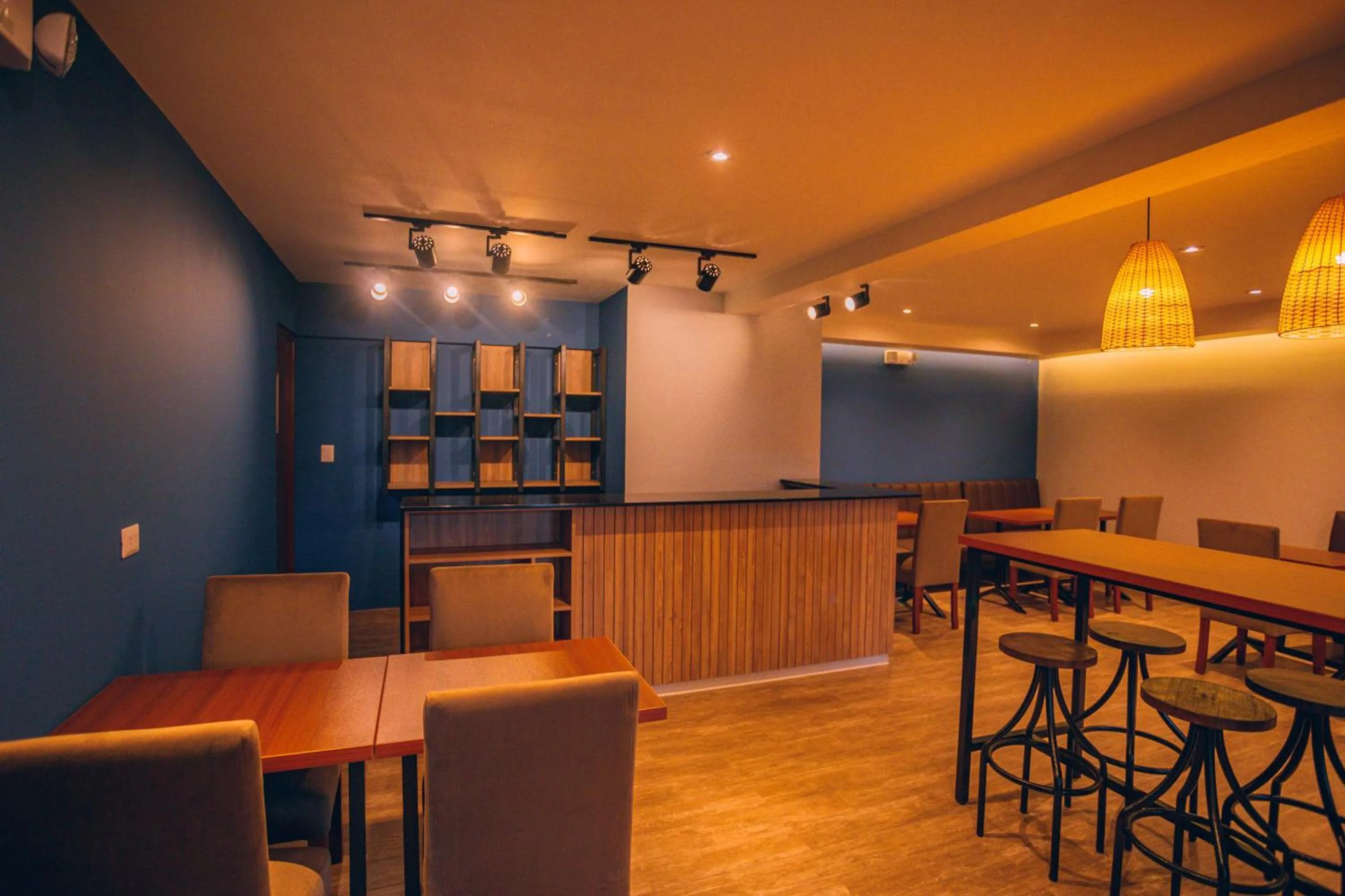 Restaurant/places to eat in Saska Boutique Hotel