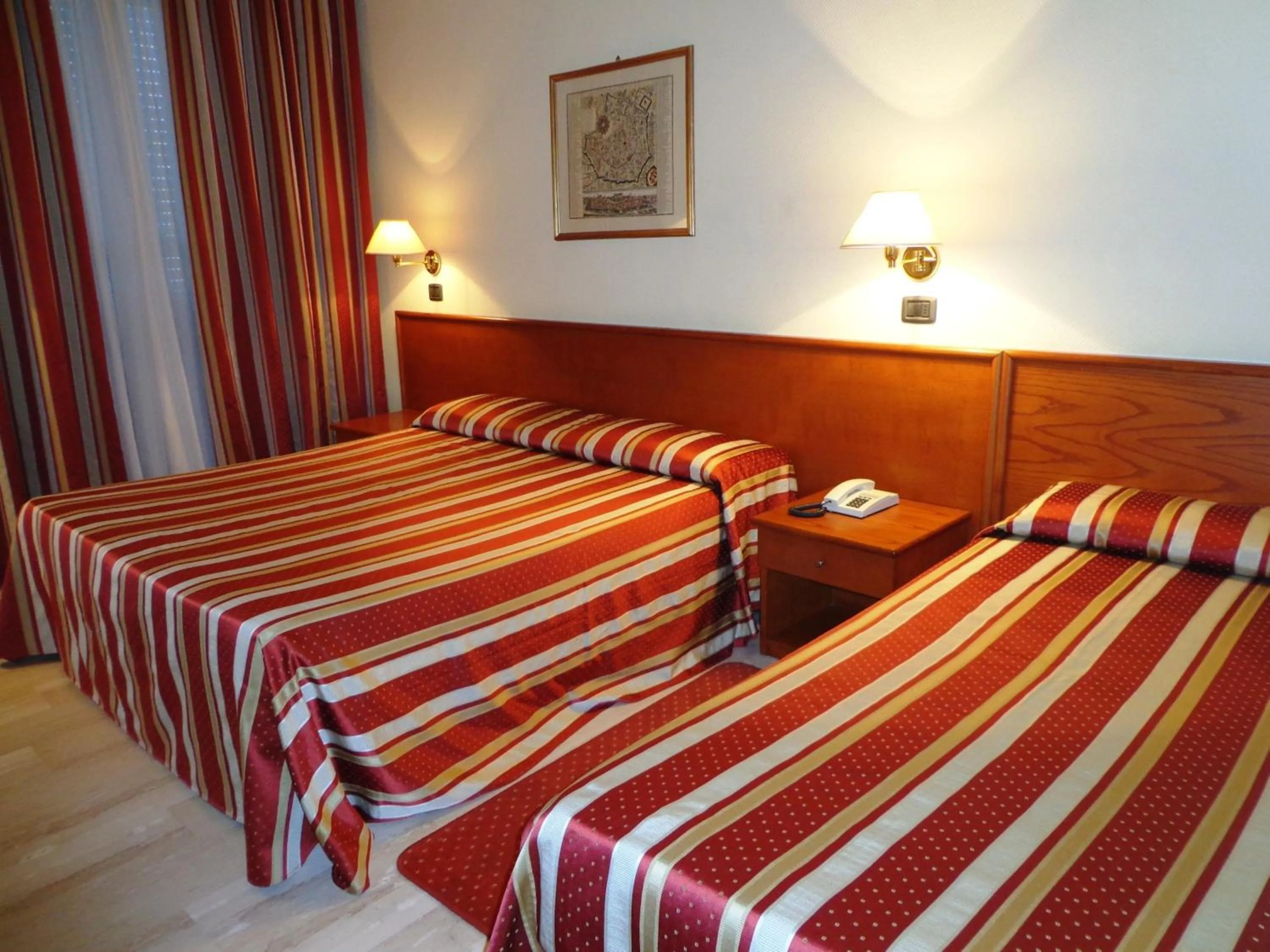 Photo of the whole room in Hotel Select