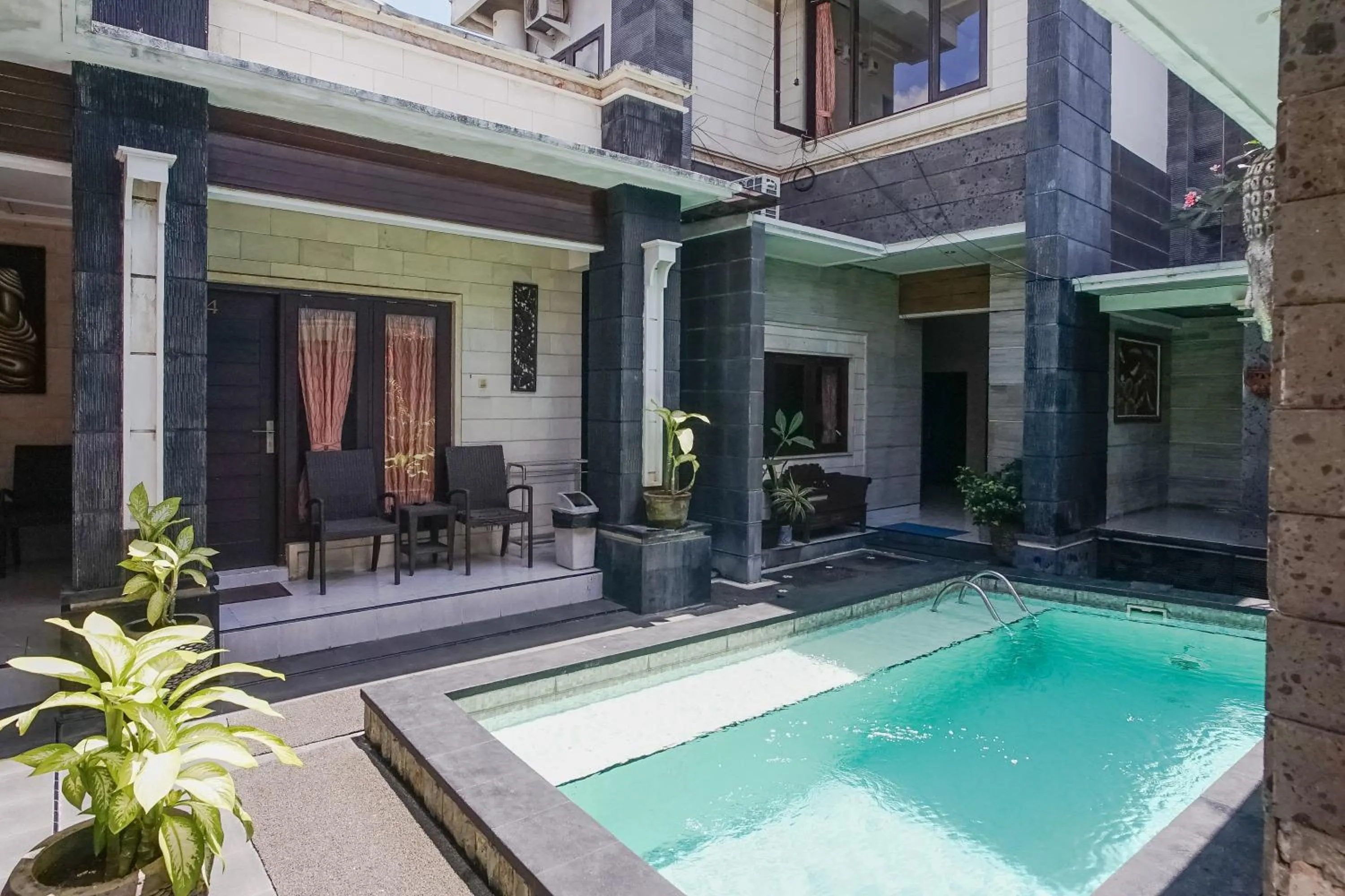 Swimming pool in DENAYS GUESTHOUSE JIMBARAN