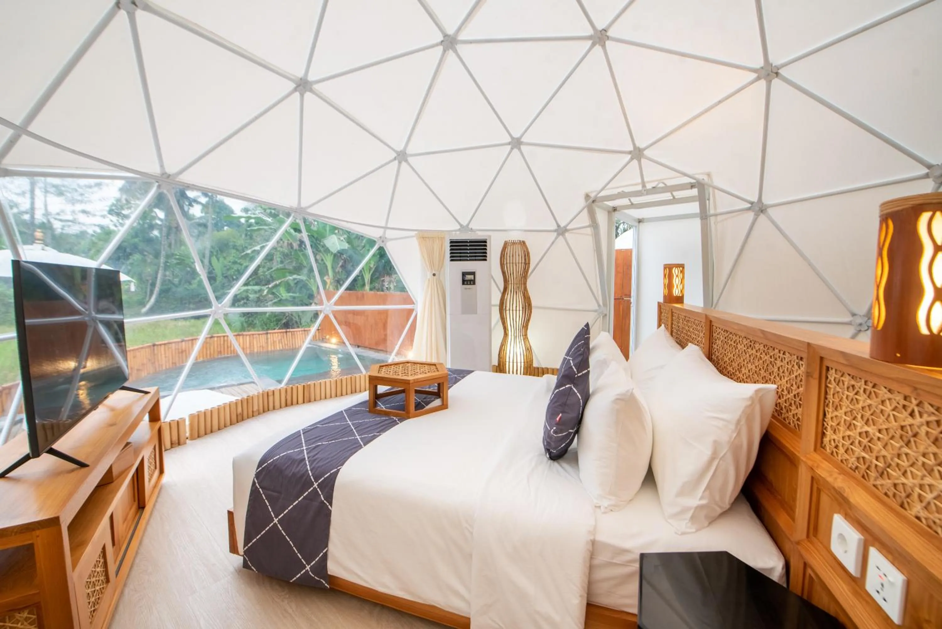 View (from property/room), Bed in Triyana Resort and Glamping