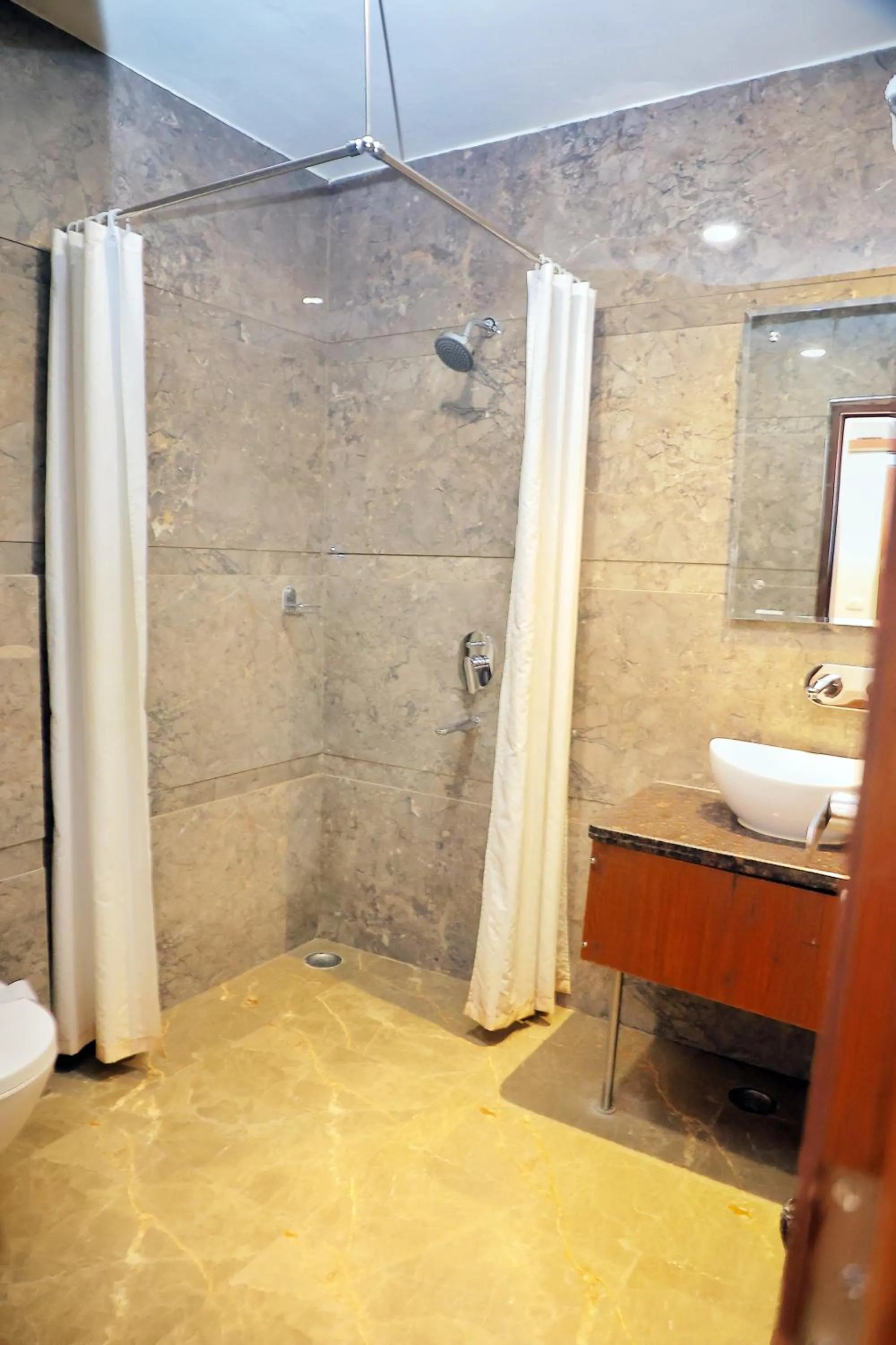 Shower in Hotel Marine House