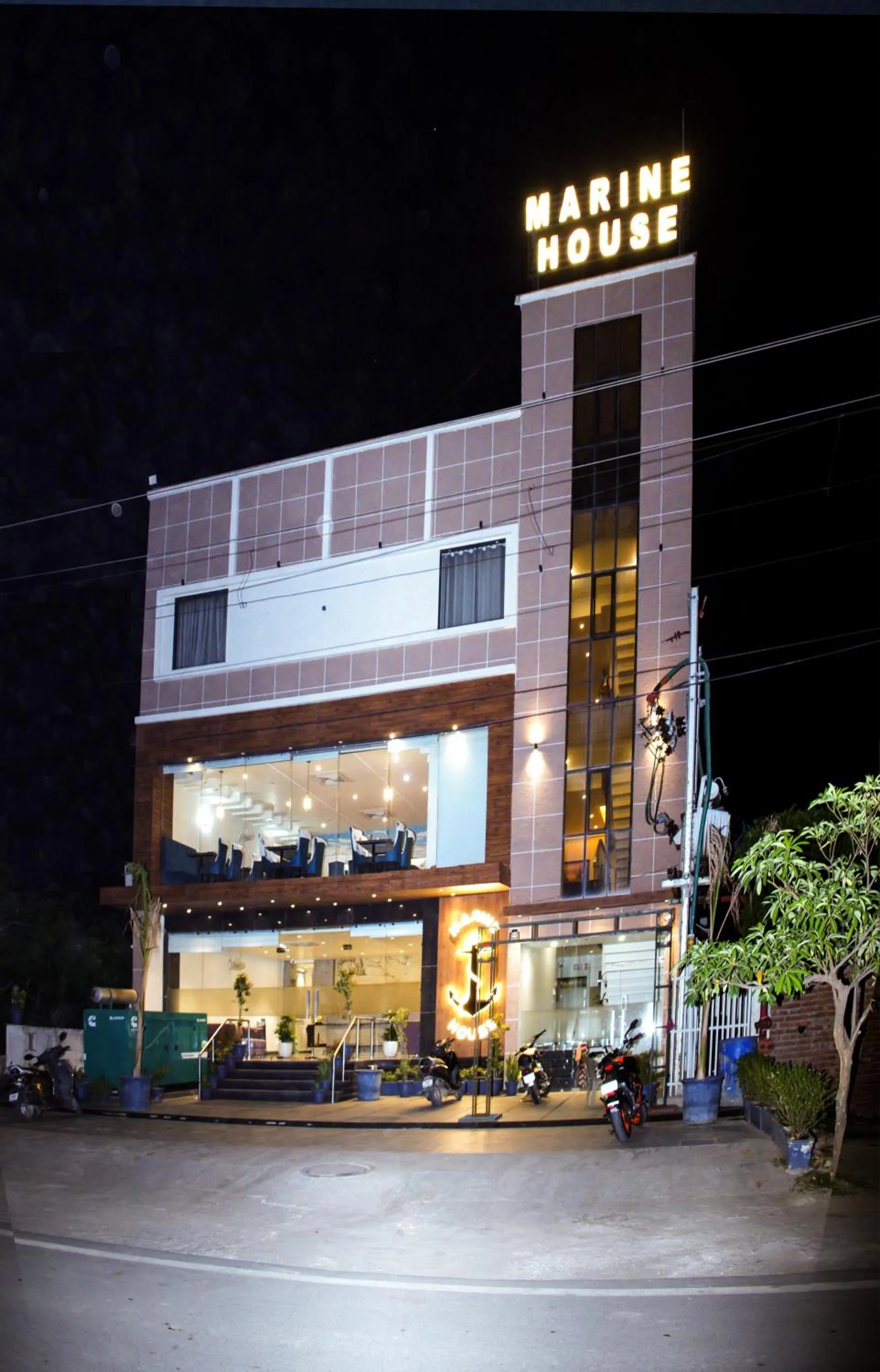 Property building in Hotel Marine House