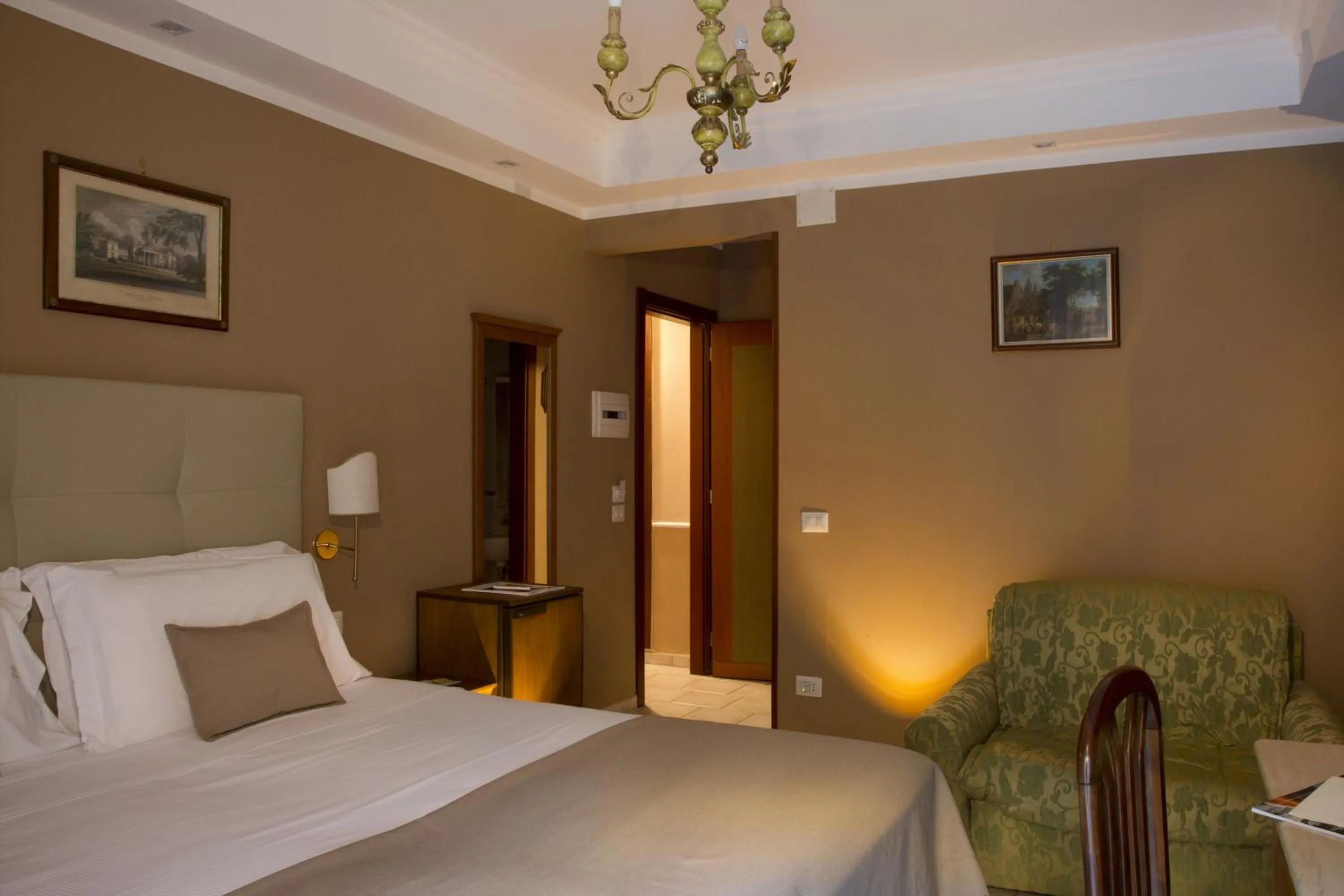 Bedroom, Bed in Montespina Park Hotel