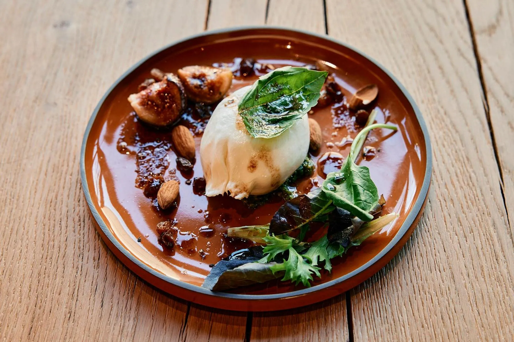 Lounge or bar in Le Bellune Paris