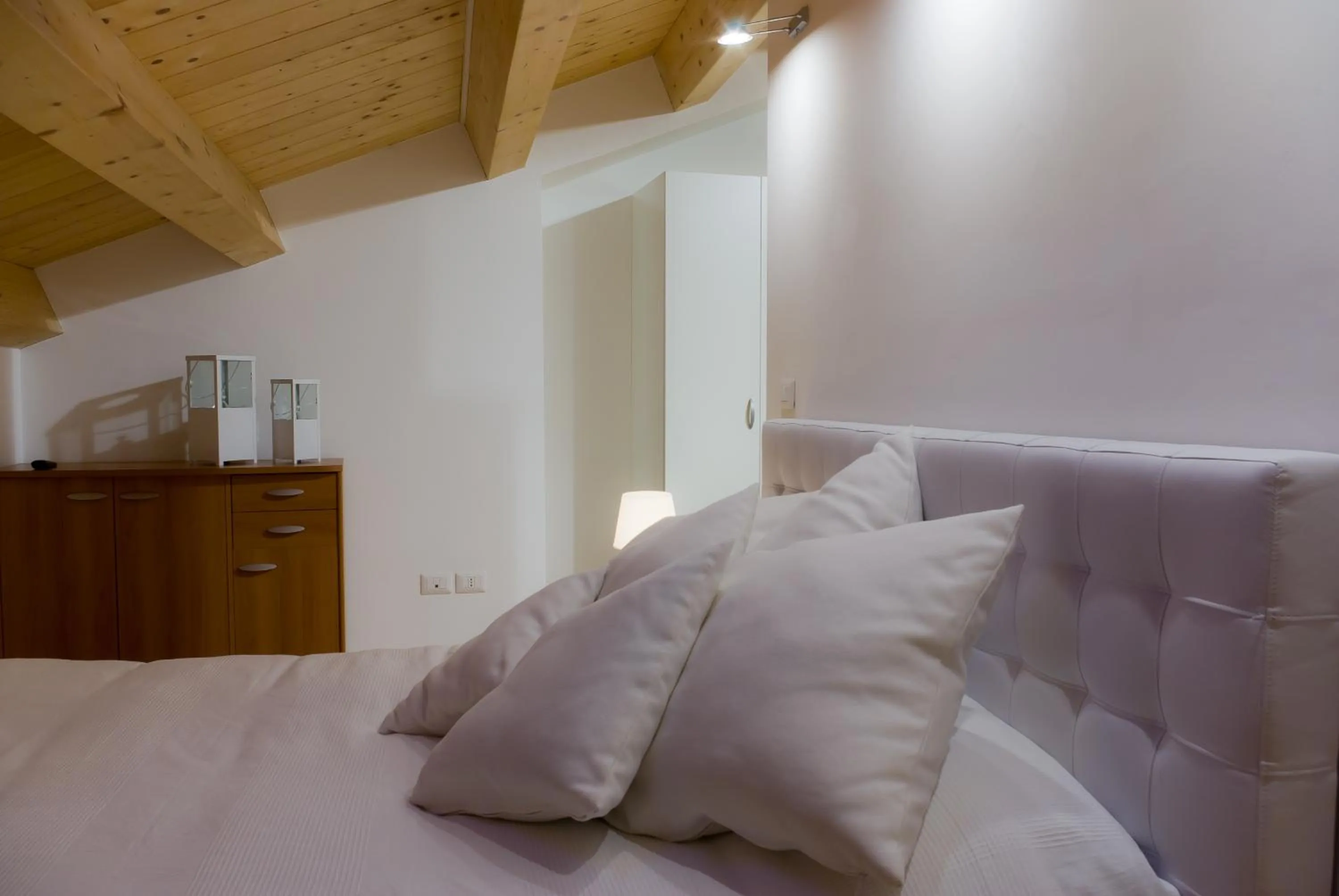 Bed in Residenze Romano Ristorante & SPA albergo diffuso - WHITE