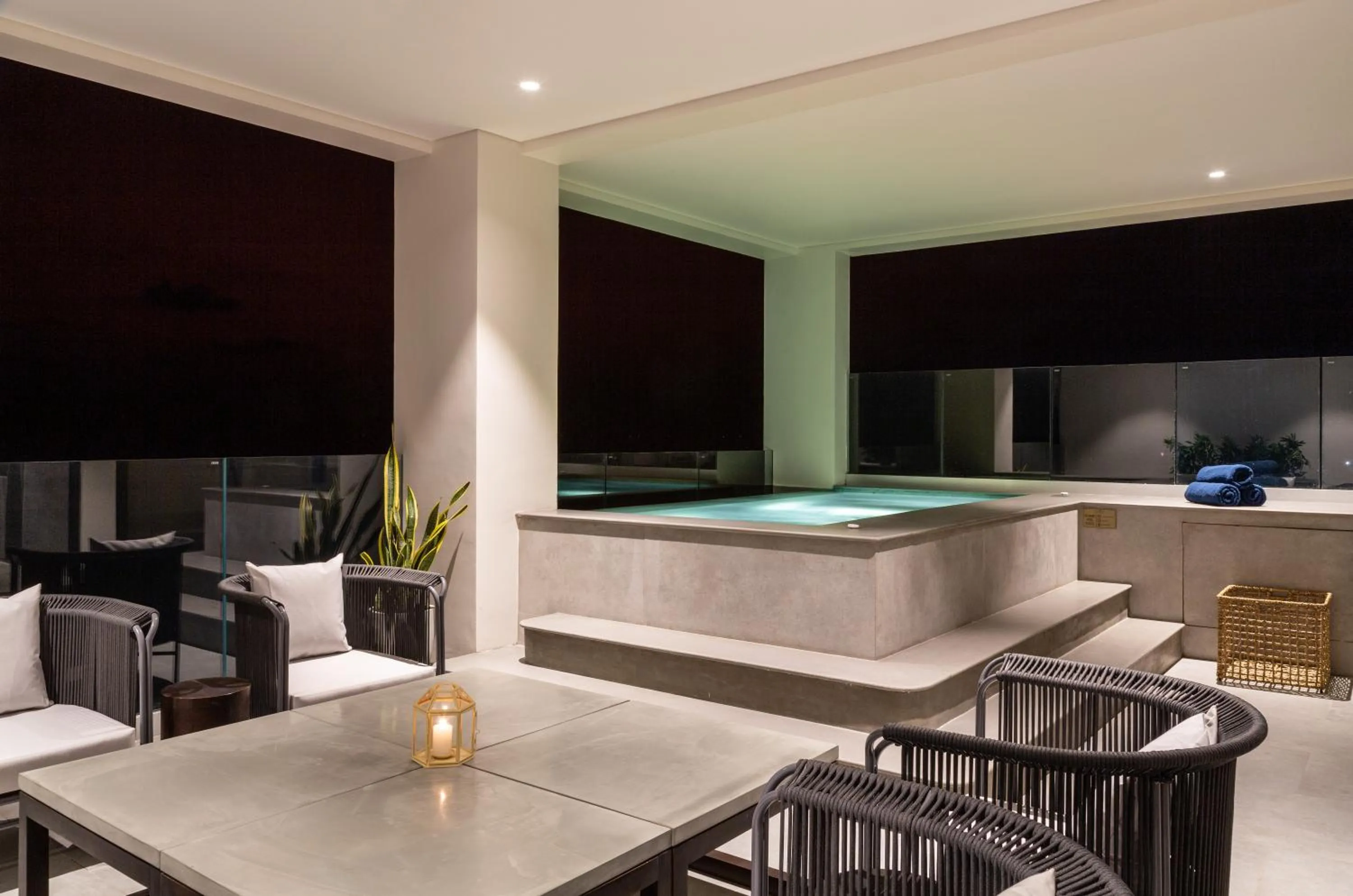 Dining area in Crystal Sands Hikkaduwa