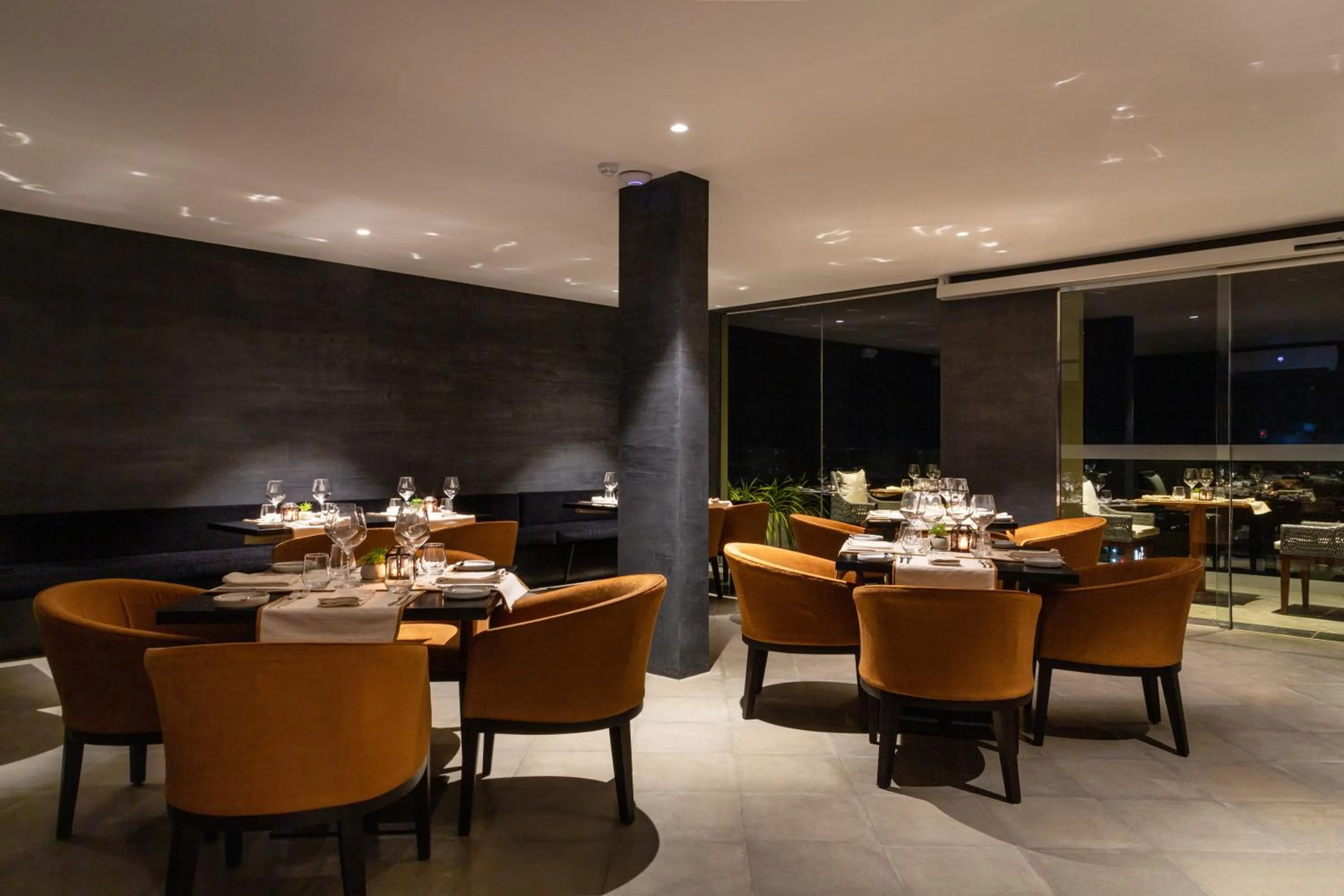 Restaurant/places to eat in Crystal Sands Hikkaduwa