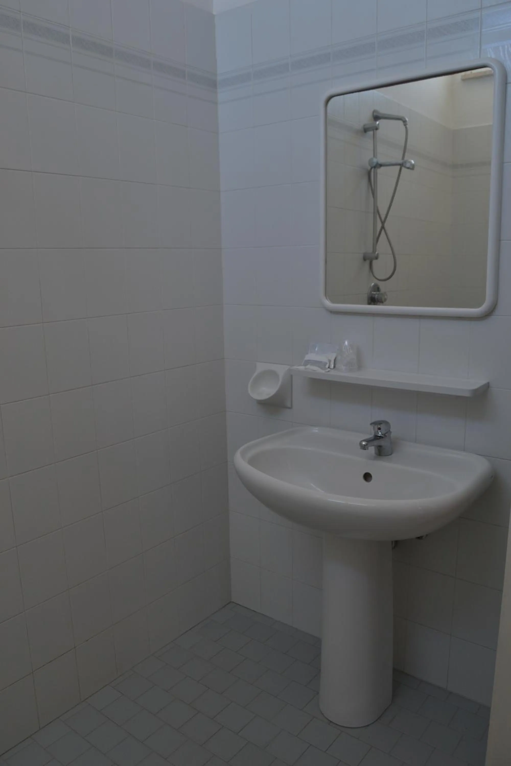 Bathroom in Hotel Artide