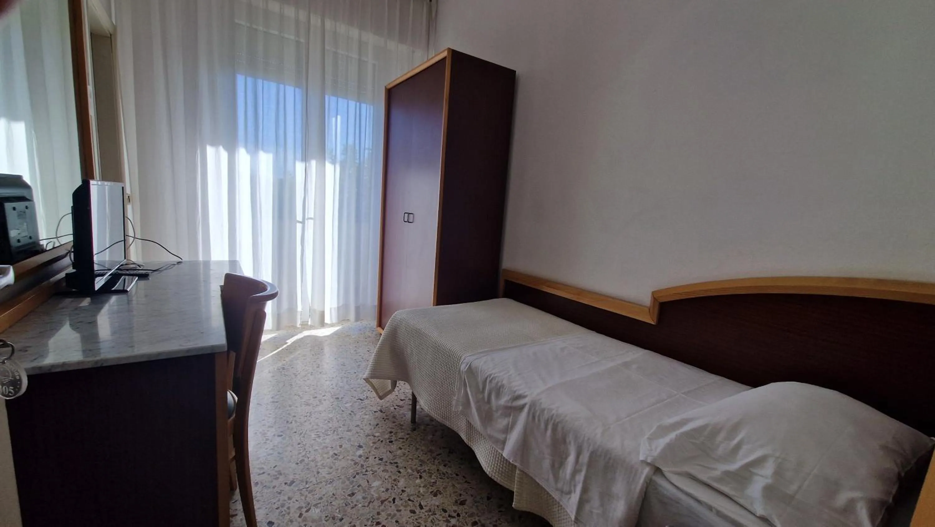 Bedroom, Bed in Hotel Artide